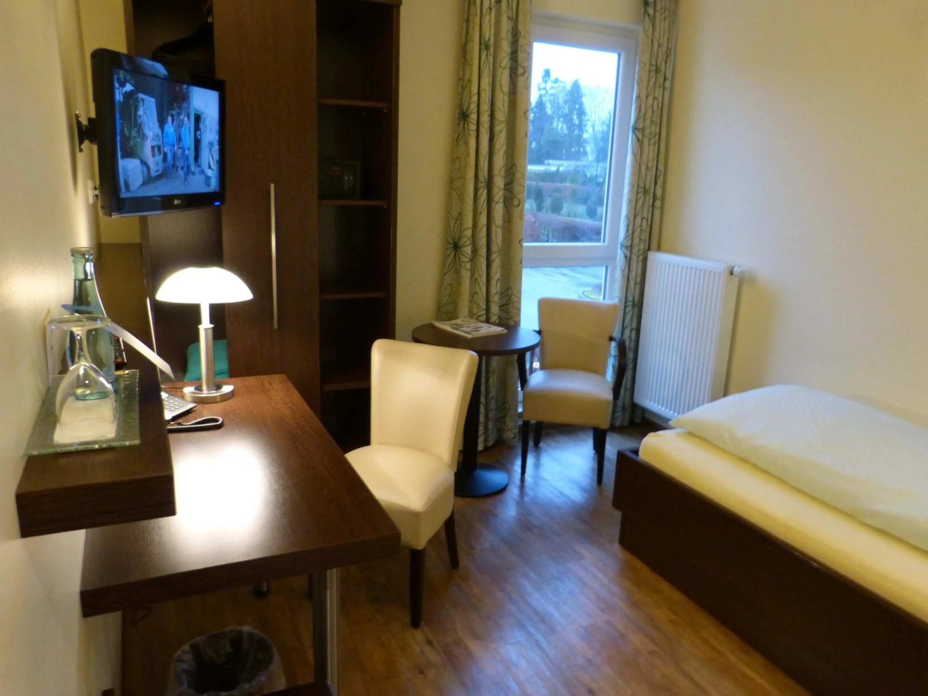 Photo of the whole room, Bed in Hotel Evering