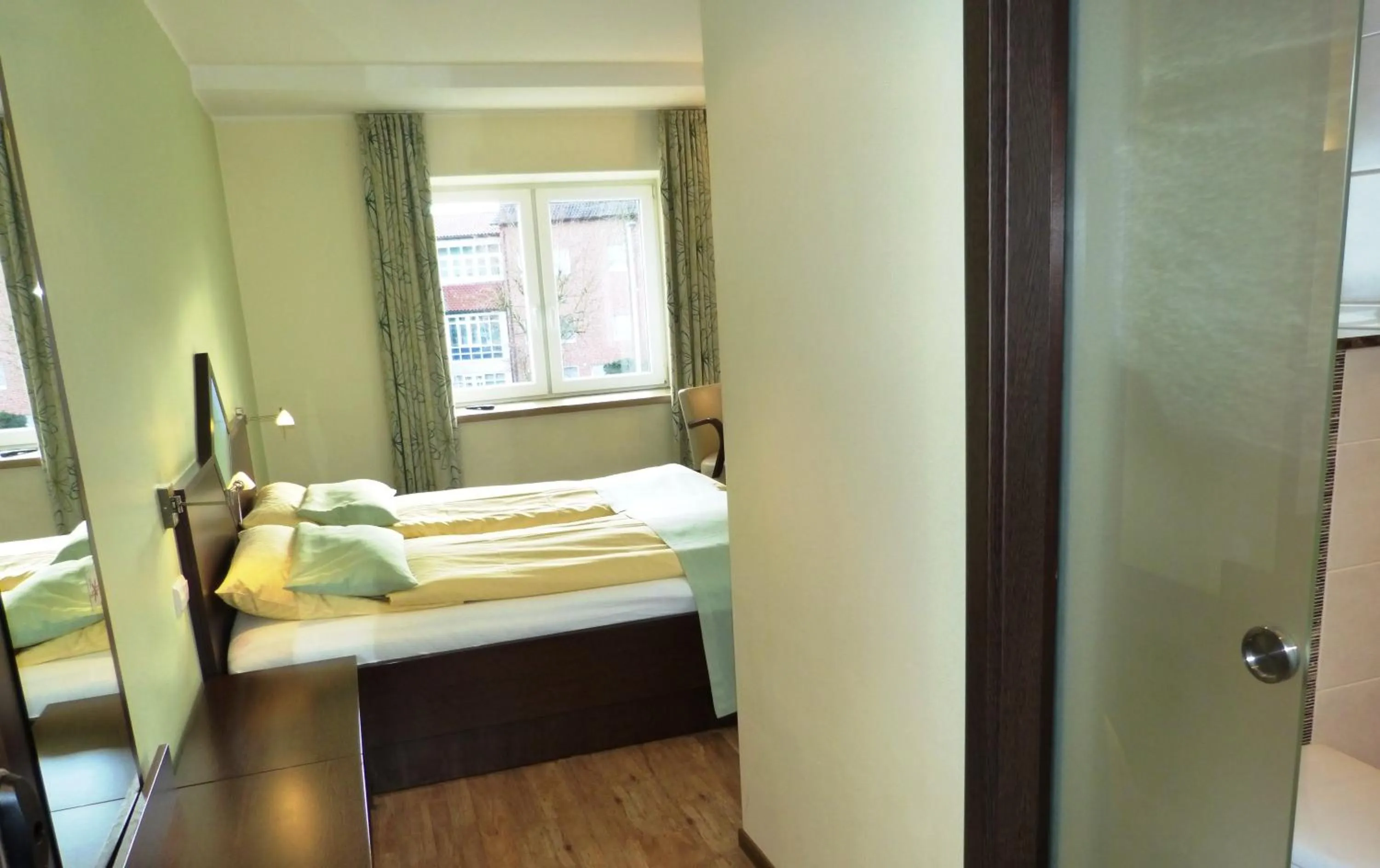 Photo of the whole room, Bed in Hotel Evering