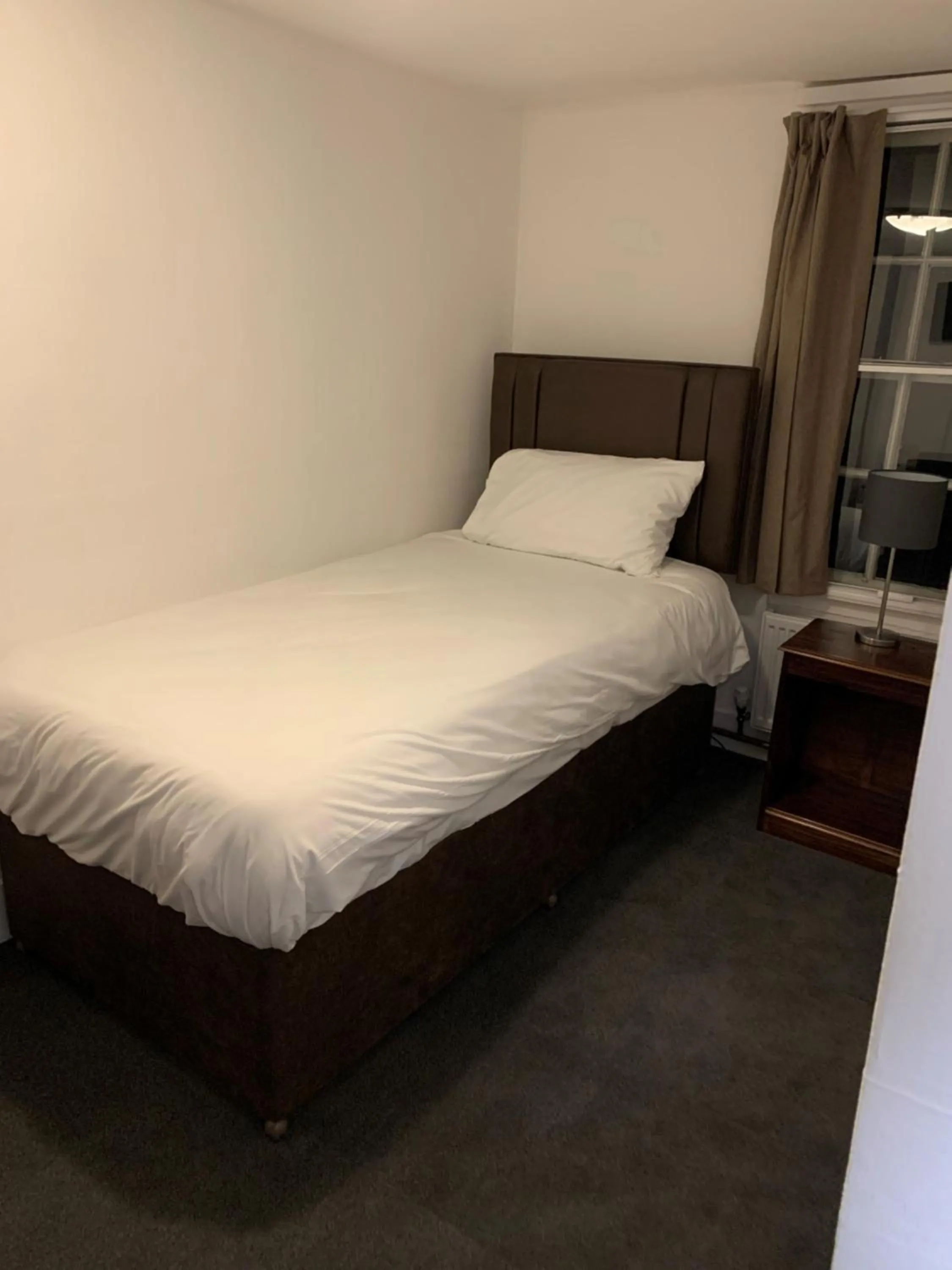 Bedroom, Bed in Castle Hotel