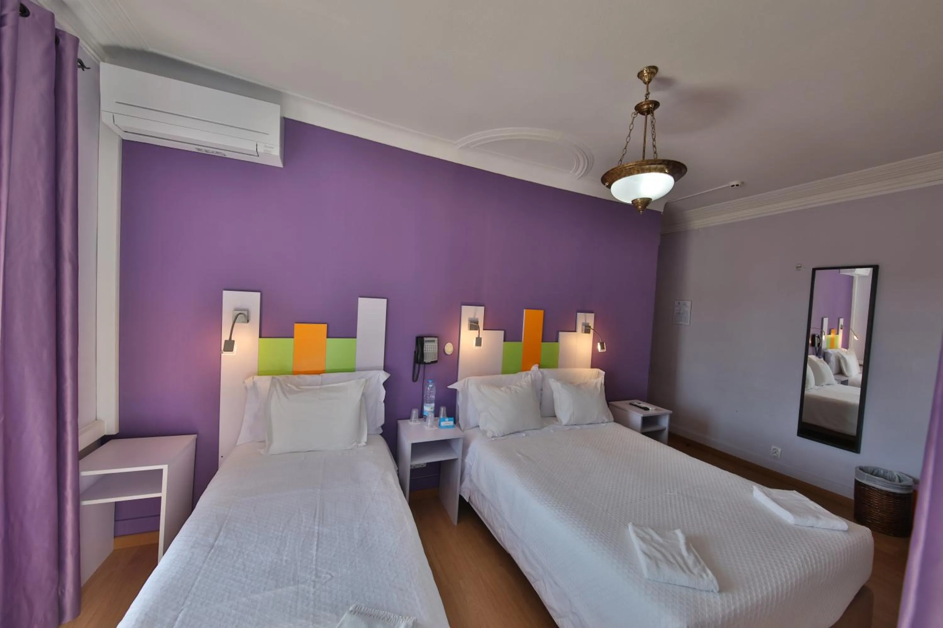 Bedroom, Bed in Pensao Praca Da Figueira