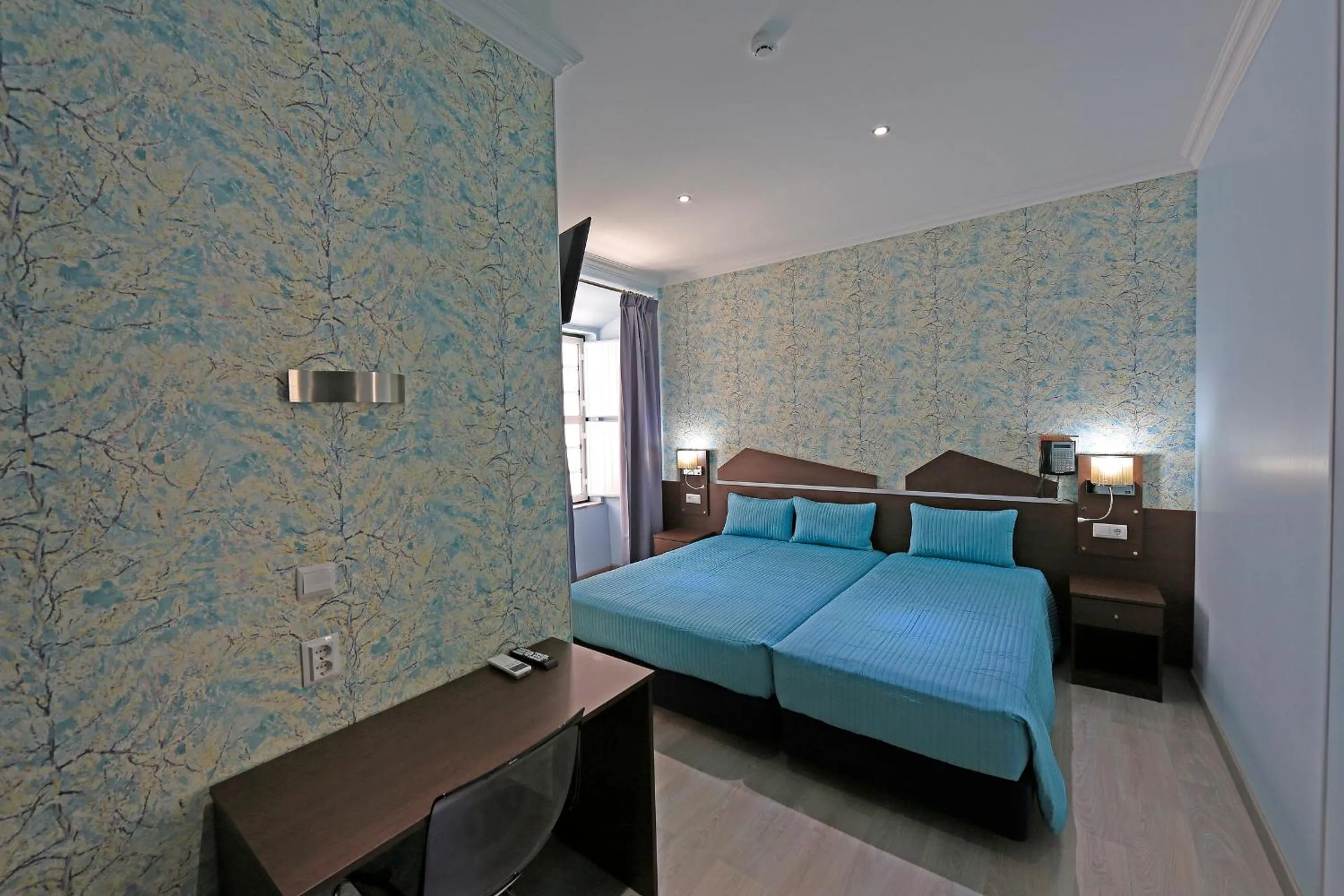 Bedroom, Bed in Pensao Praca Da Figueira