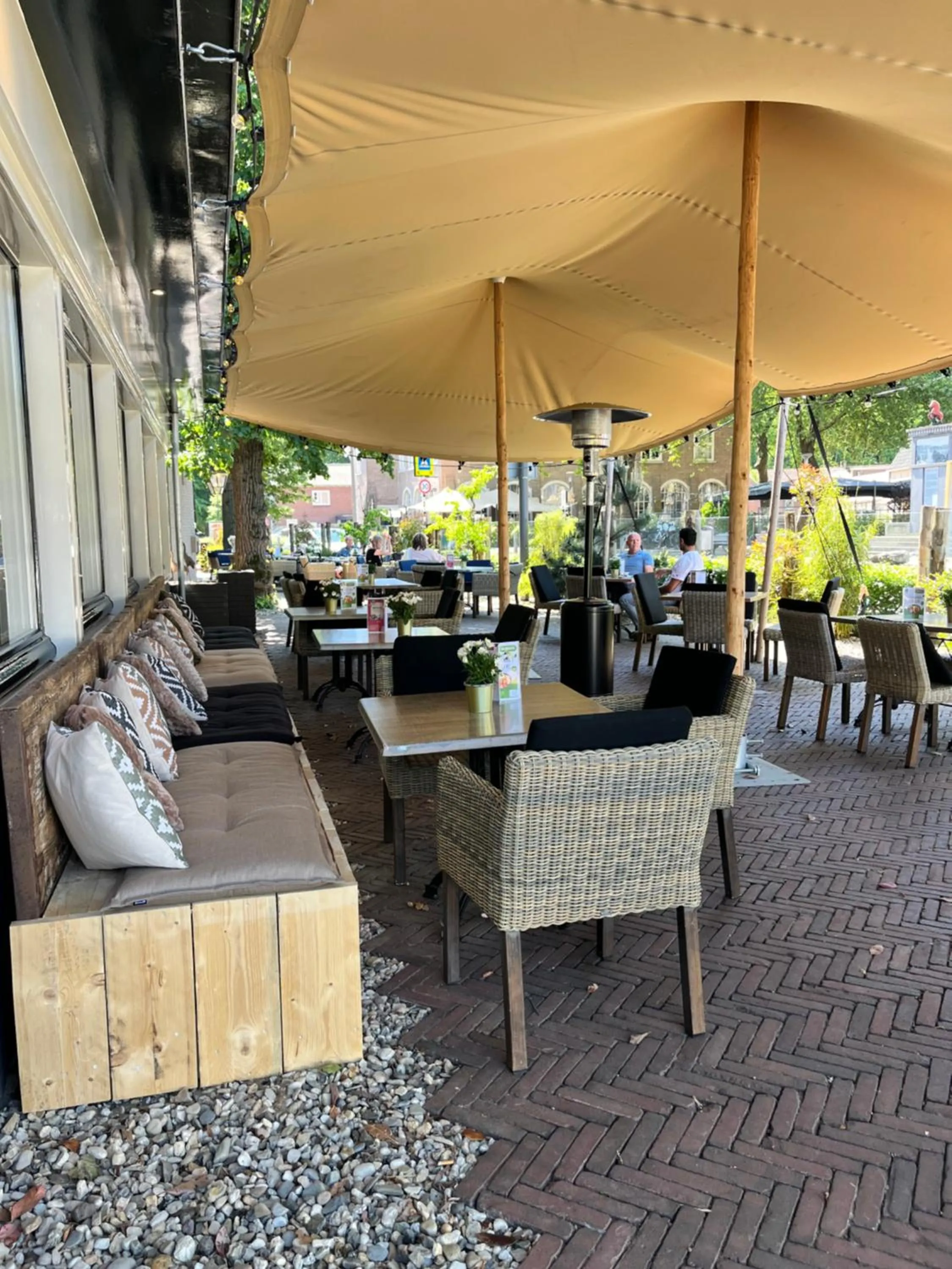 Restaurant/places to eat in Hotel De Roode Leeuw Terborg