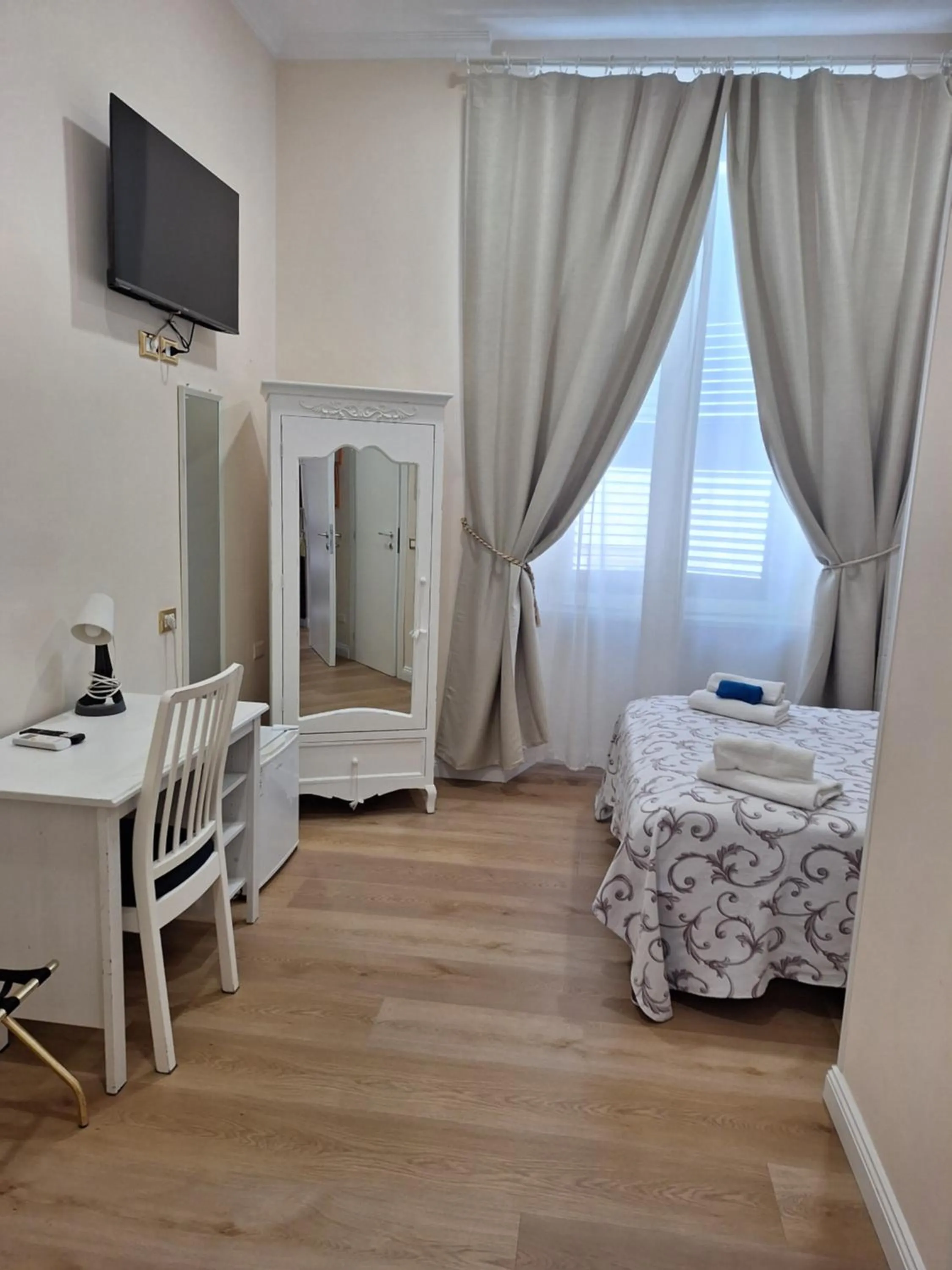 TV and multimedia, Bed in Evergreen