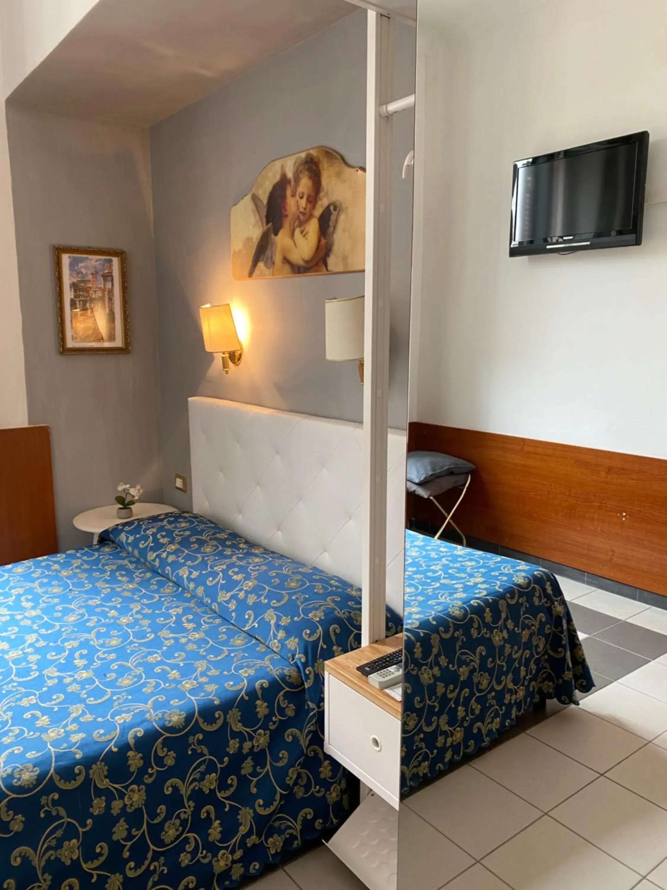 TV and multimedia, Bed in Evergreen TV and multimedia, Bed in Evergreen