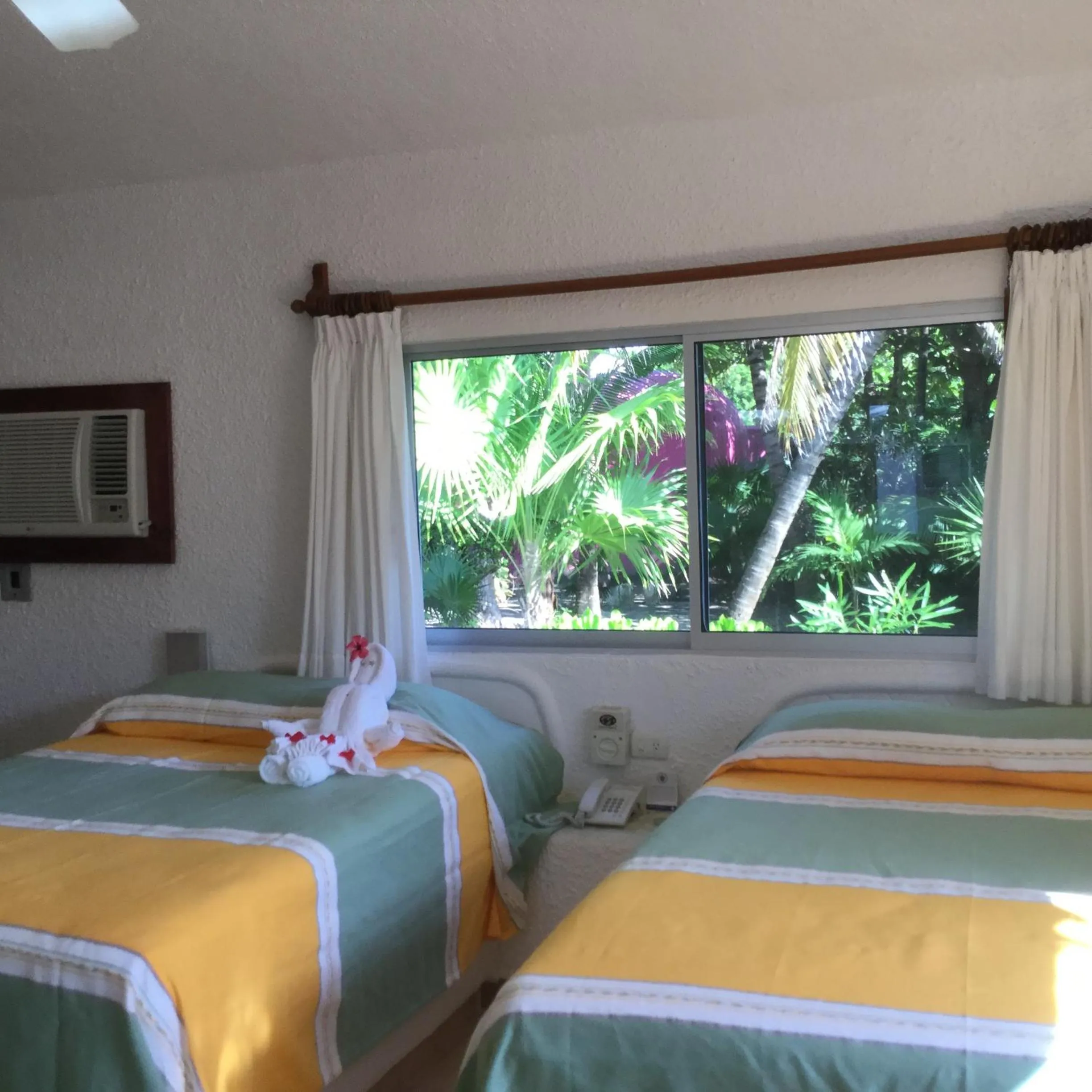 Day, Bed in Hotel Club Akumal Caribe