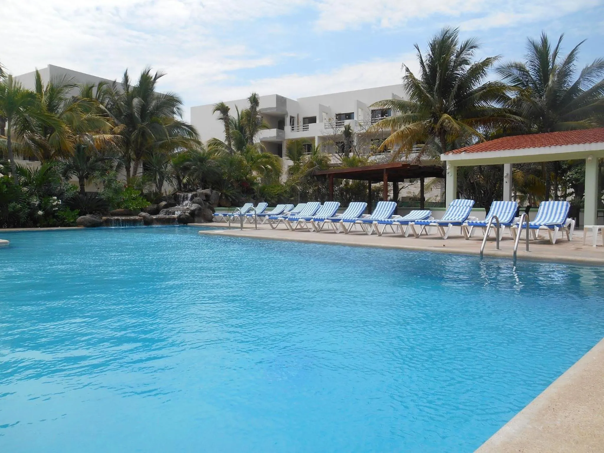 Swimming pool in Hotel Club Akumal Caribe