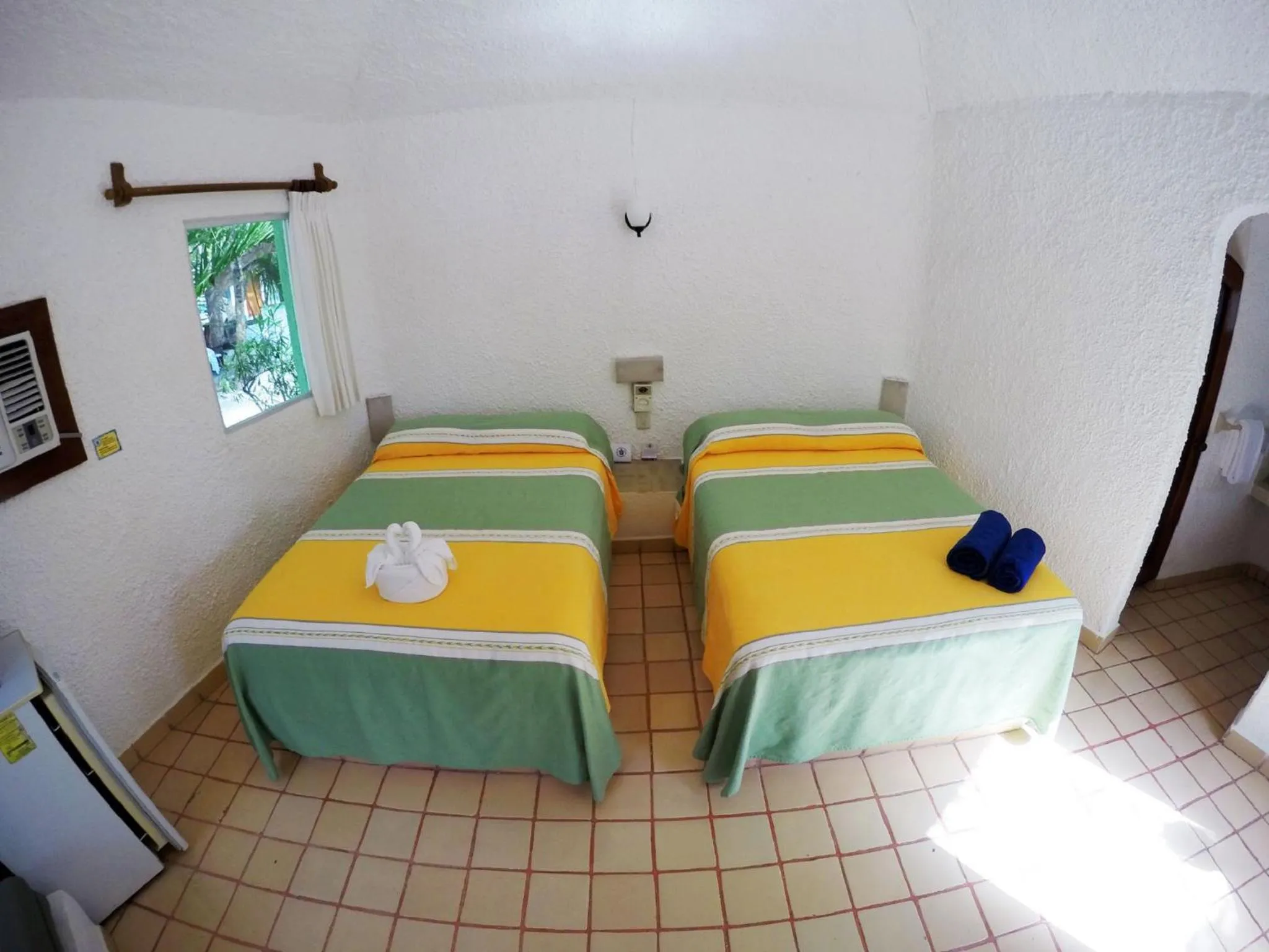 Photo of the whole room, Bed in Hotel Club Akumal Caribe