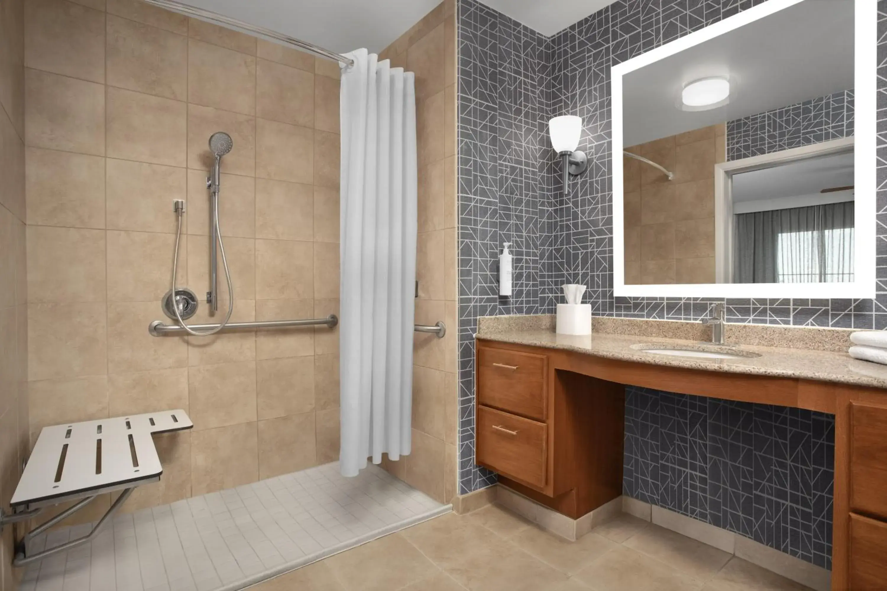 Shower in Homewood Suites by Hilton Yuma Shower in Homewood Suites by Hilton Yuma