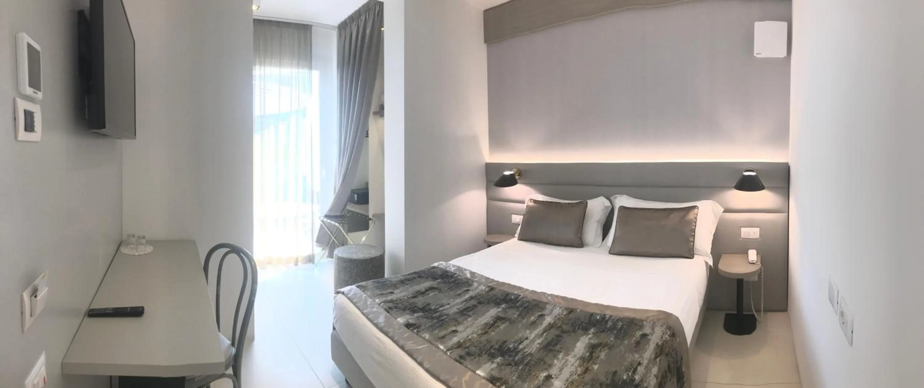 Photo of the whole room, Bed in Hotel Villa Hermosa