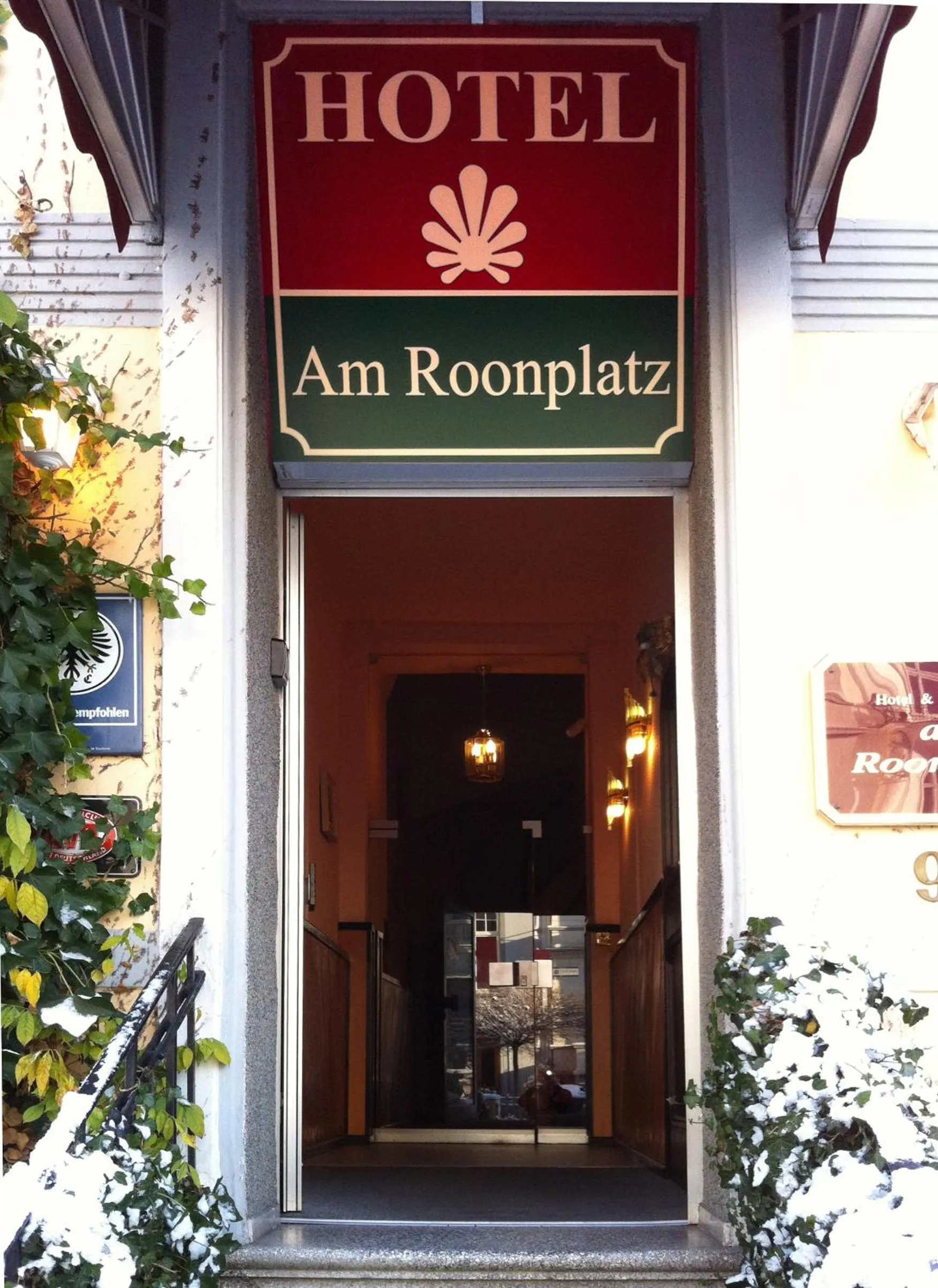 Facade/entrance in Hotel Am Roonplatz