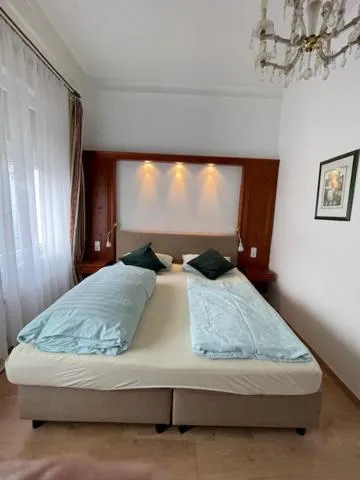 Bed in Hotel Am Roonplatz