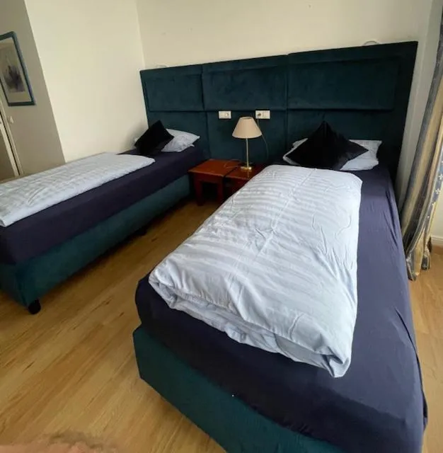 Bed in Hotel Am Roonplatz