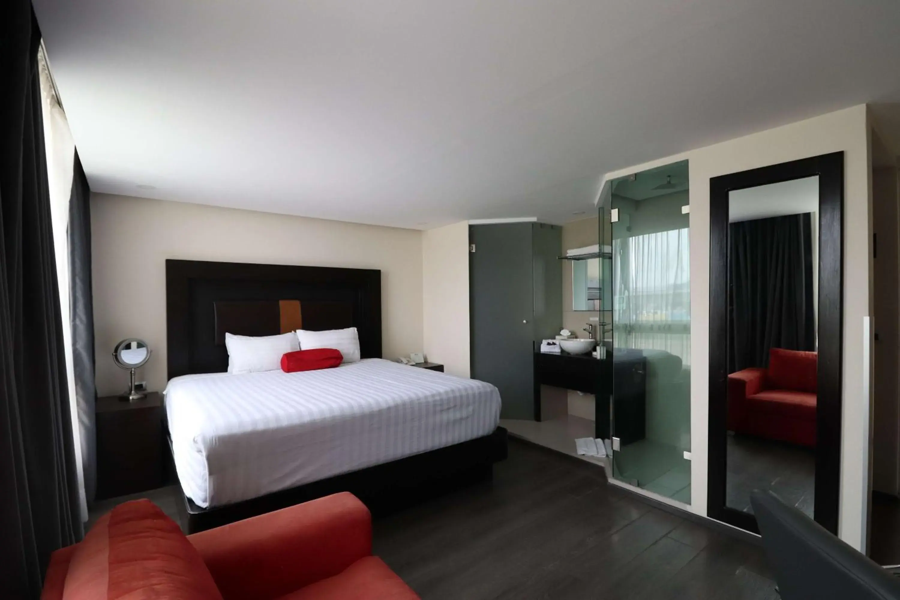 Bedroom, Bed in Best Western Plus Metepec & Suites Bedroom, Bed in Best Western Plus Metepec & Suites