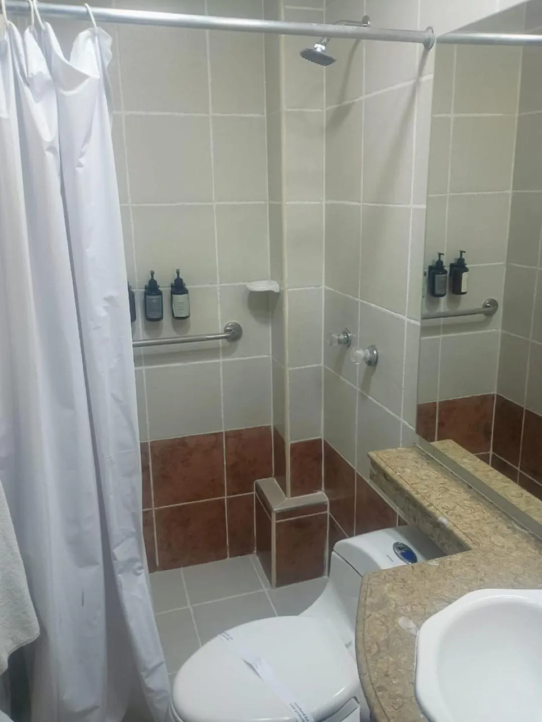 Shower in Hotel Playa Club