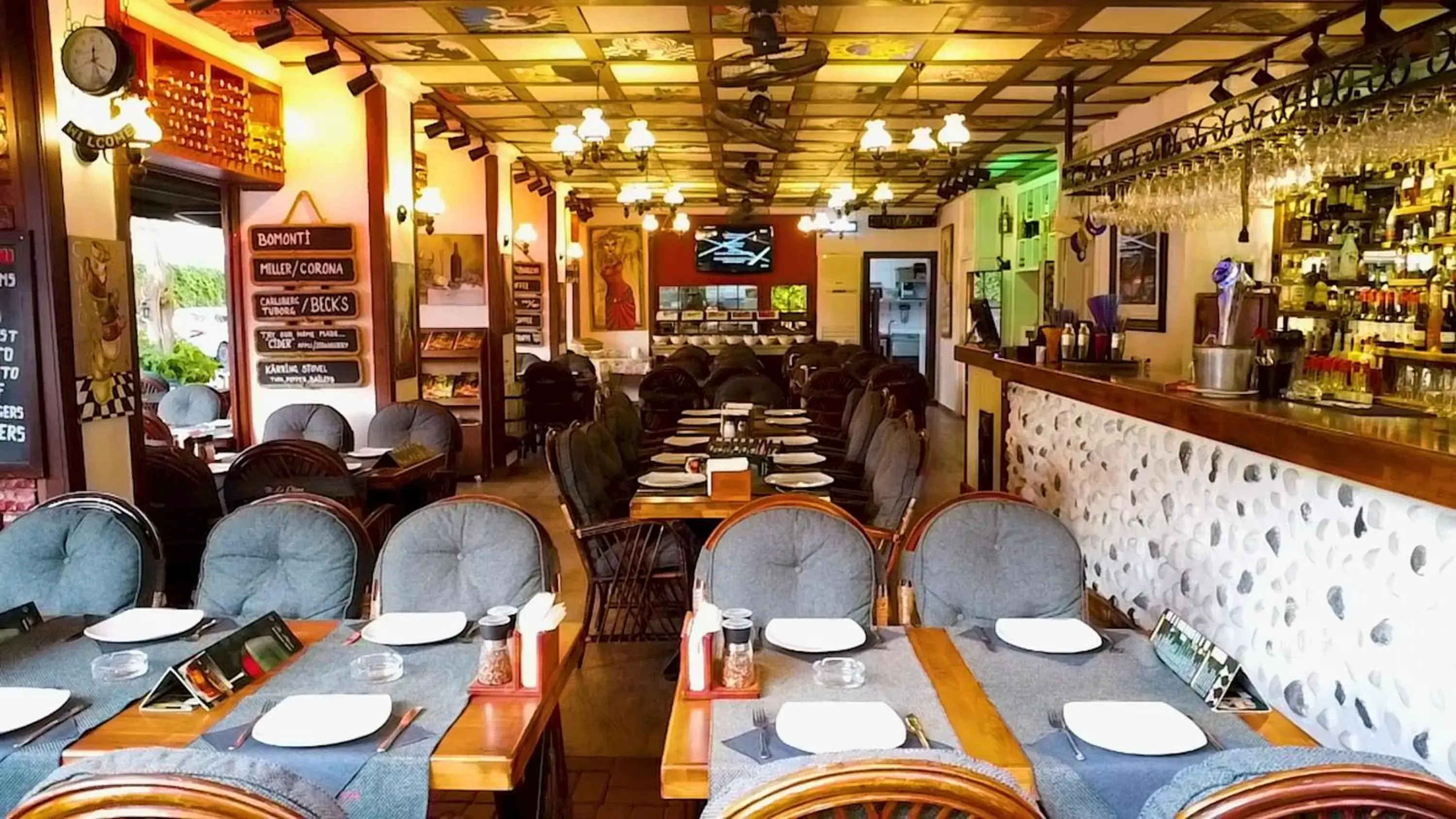 Restaurant/places to eat in Kleopatra Hotel Restaurant/places to eat in Kleopatra Hotel