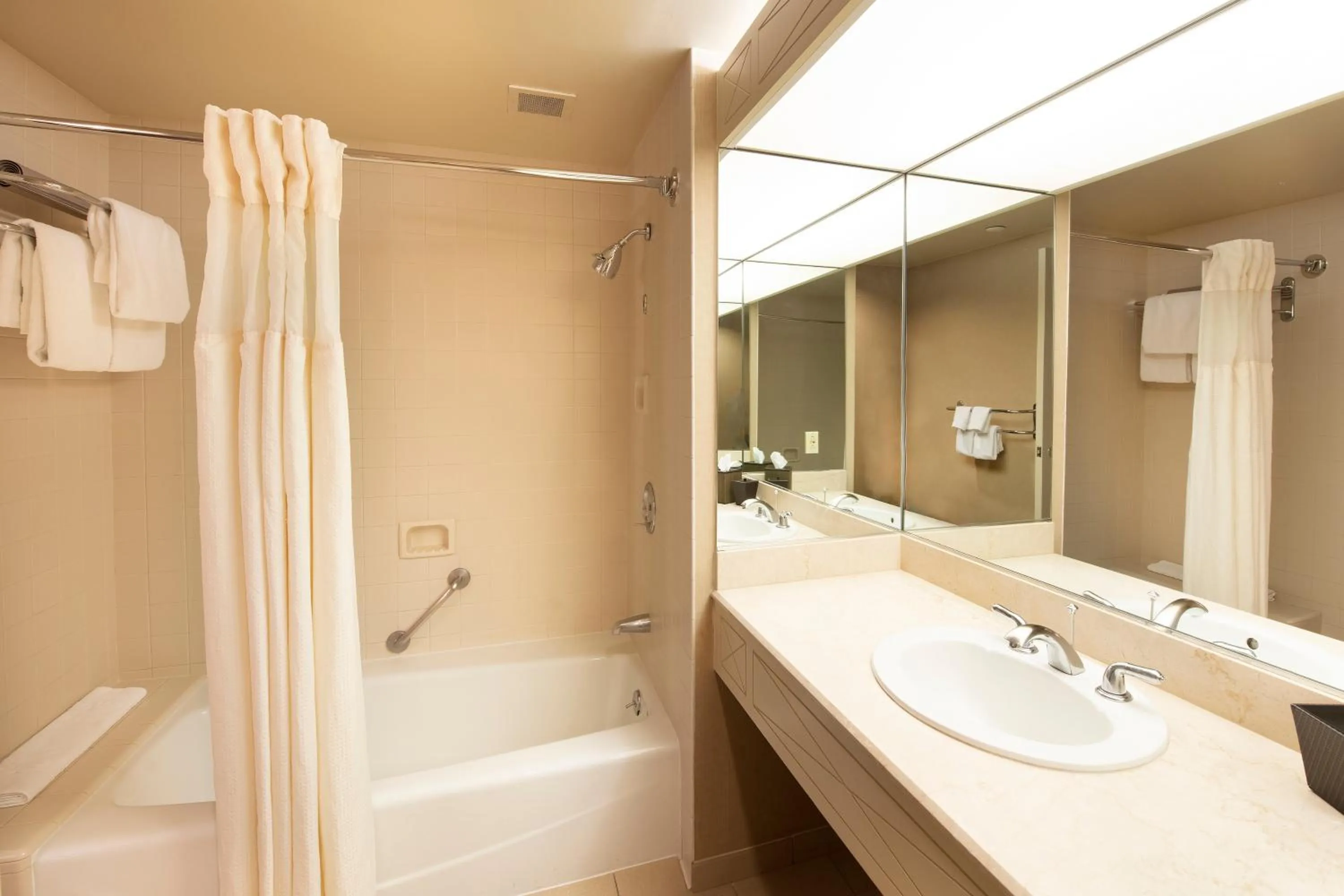 Bathroom in The Clyde Hotel