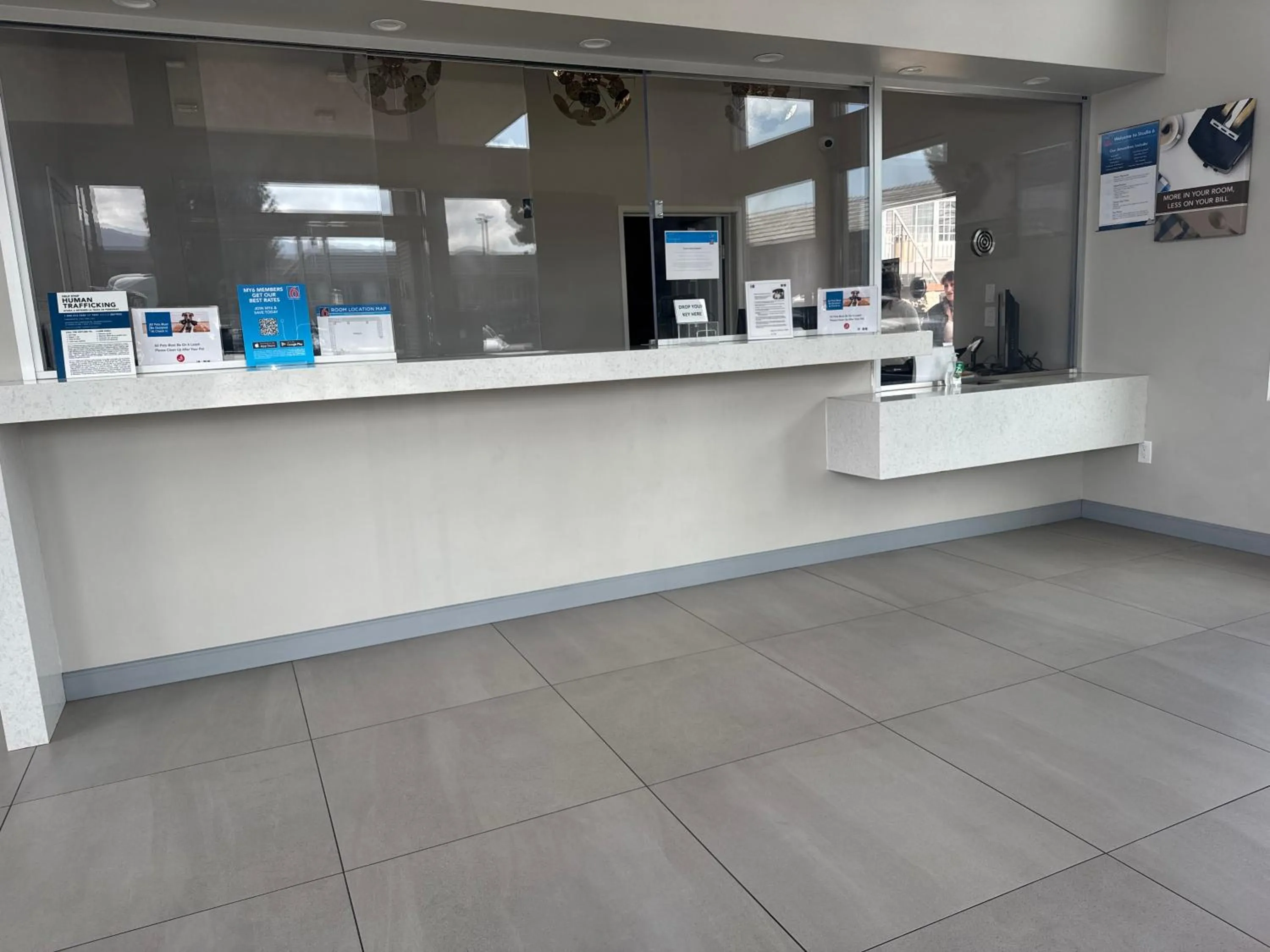 Lobby or reception in Studio 6 Corona, CA West