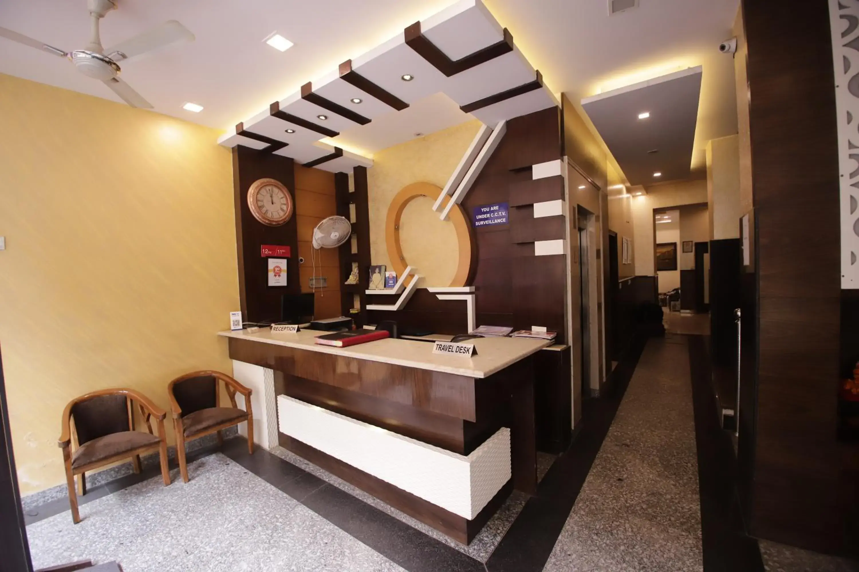 Lobby or reception in Hotel Golden Wings Lobby or reception in Hotel Golden Wings