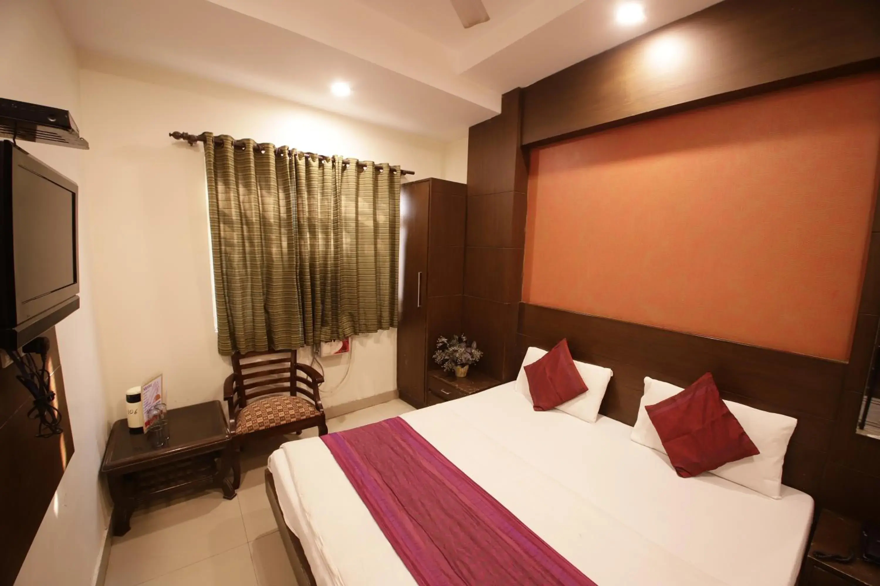 Bed in Hotel Golden Wings Bed in Hotel Golden Wings