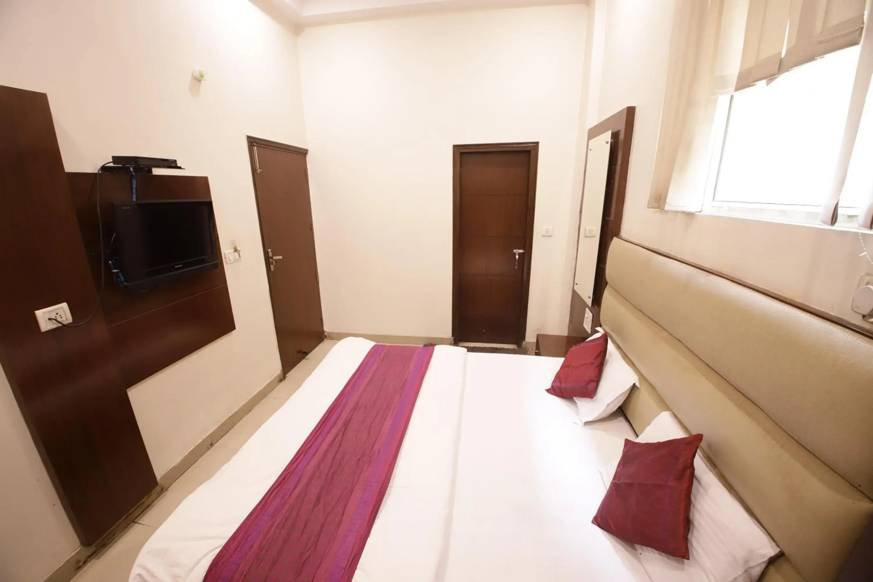 Bed in Hotel Golden Wings Bed in Hotel Golden Wings