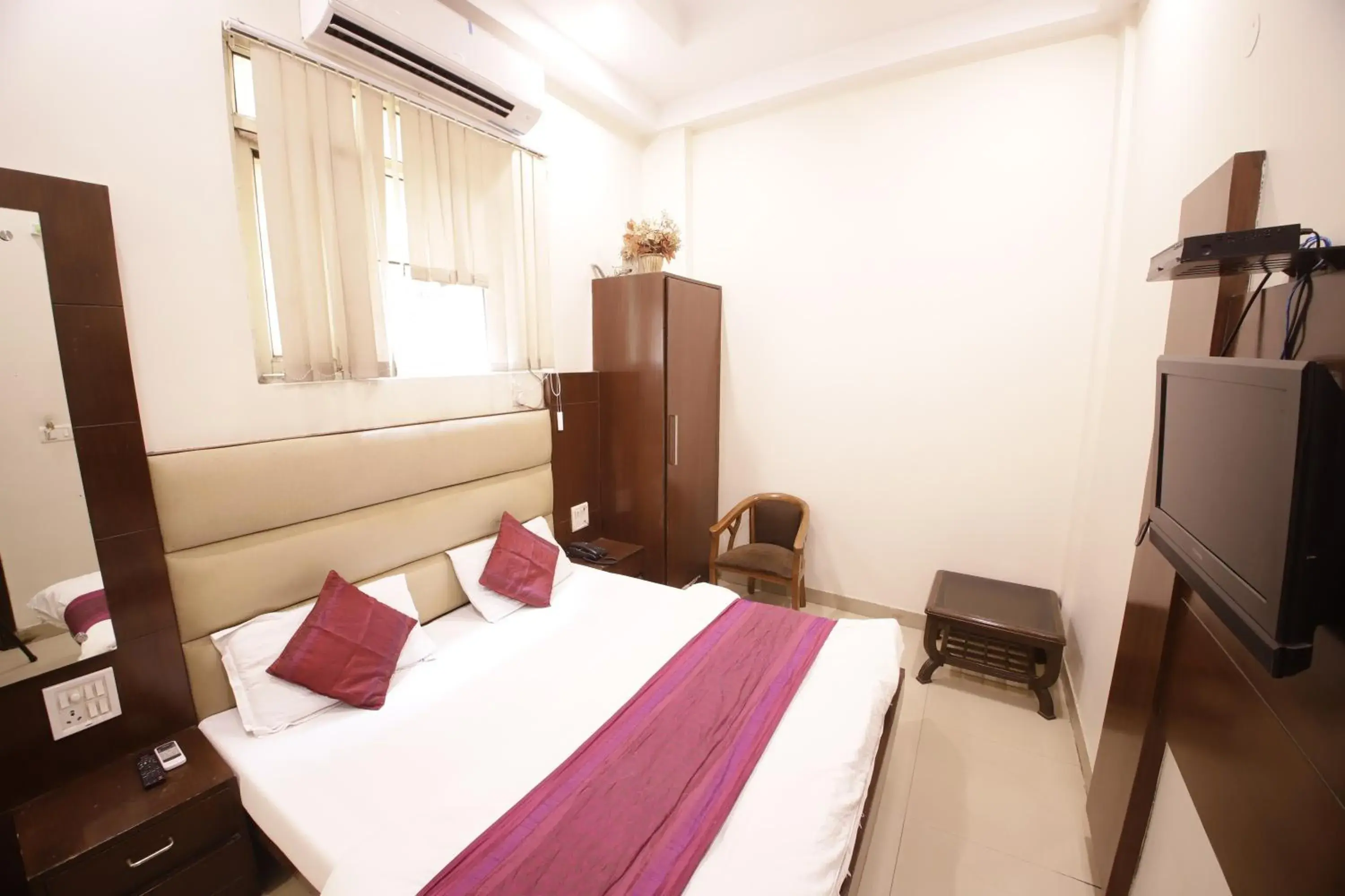 Bed in Hotel Golden Wings Bed in Hotel Golden Wings