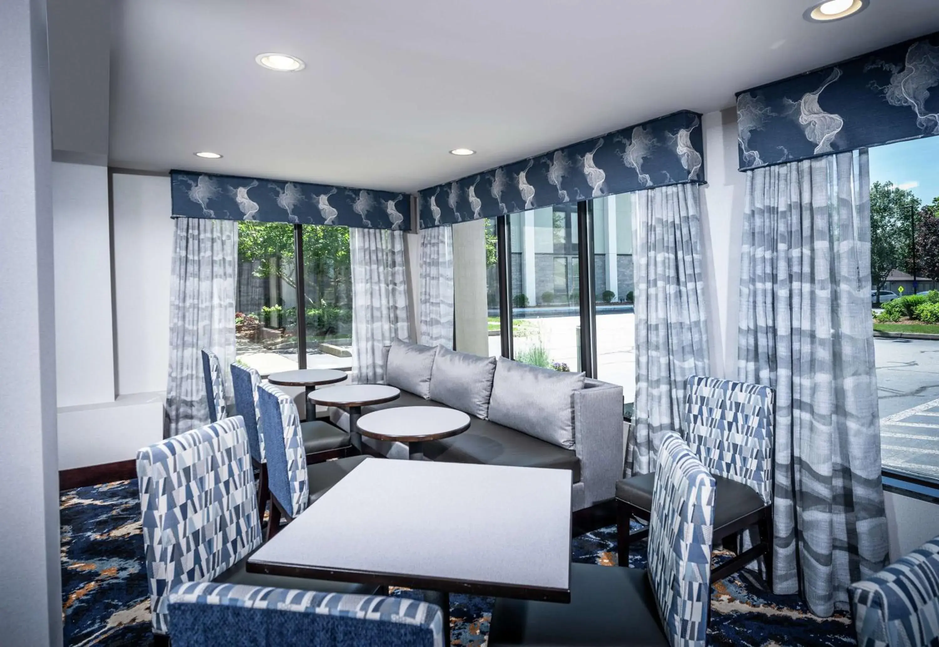 Restaurant/places to eat in Hampton Inn Fall River/Westport Restaurant/places to eat in Hampton Inn Fall River/Westport