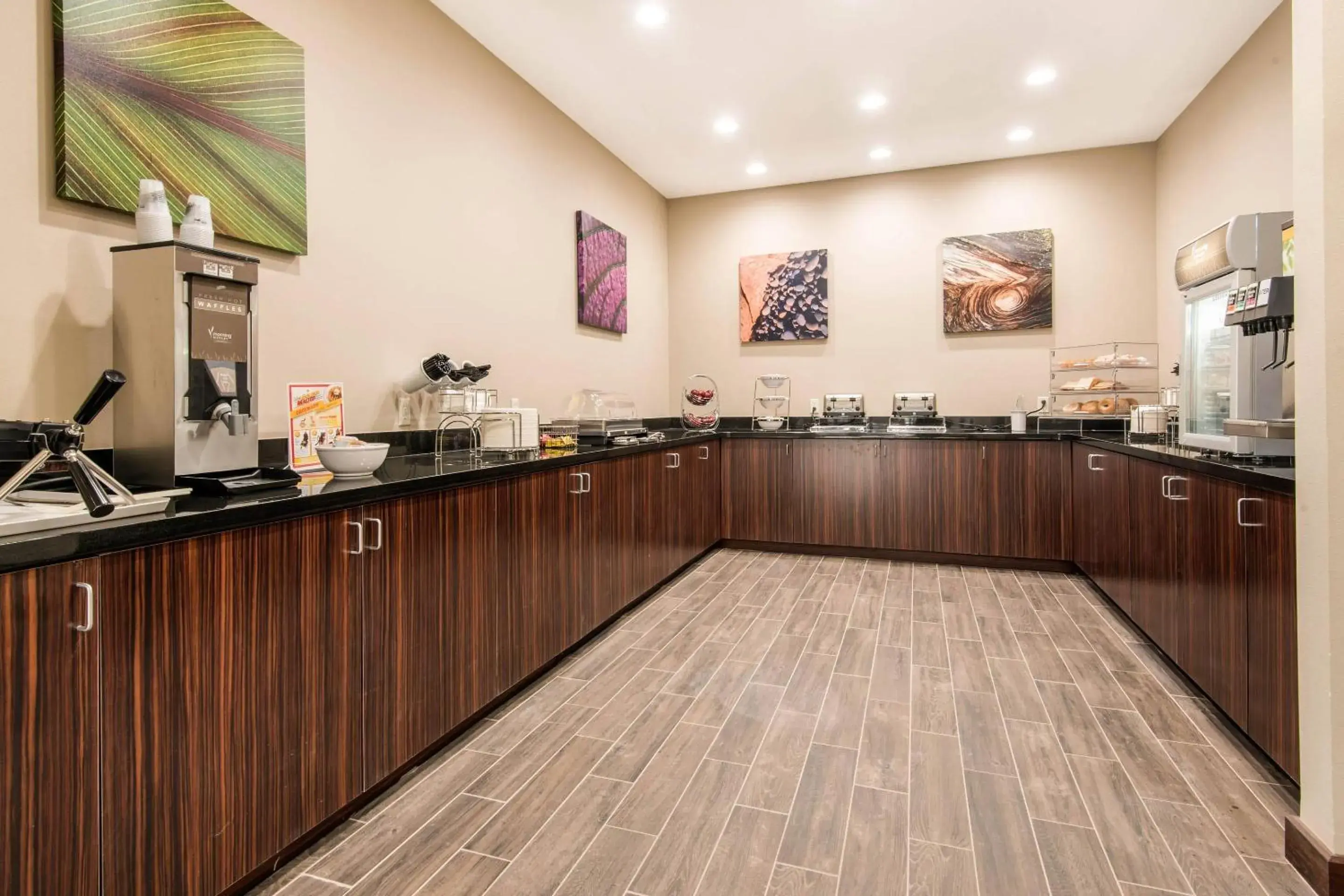 Breakfast in MainStay Suites Moab near Arches National Park Breakfast in MainStay Suites Moab near Arches National Park