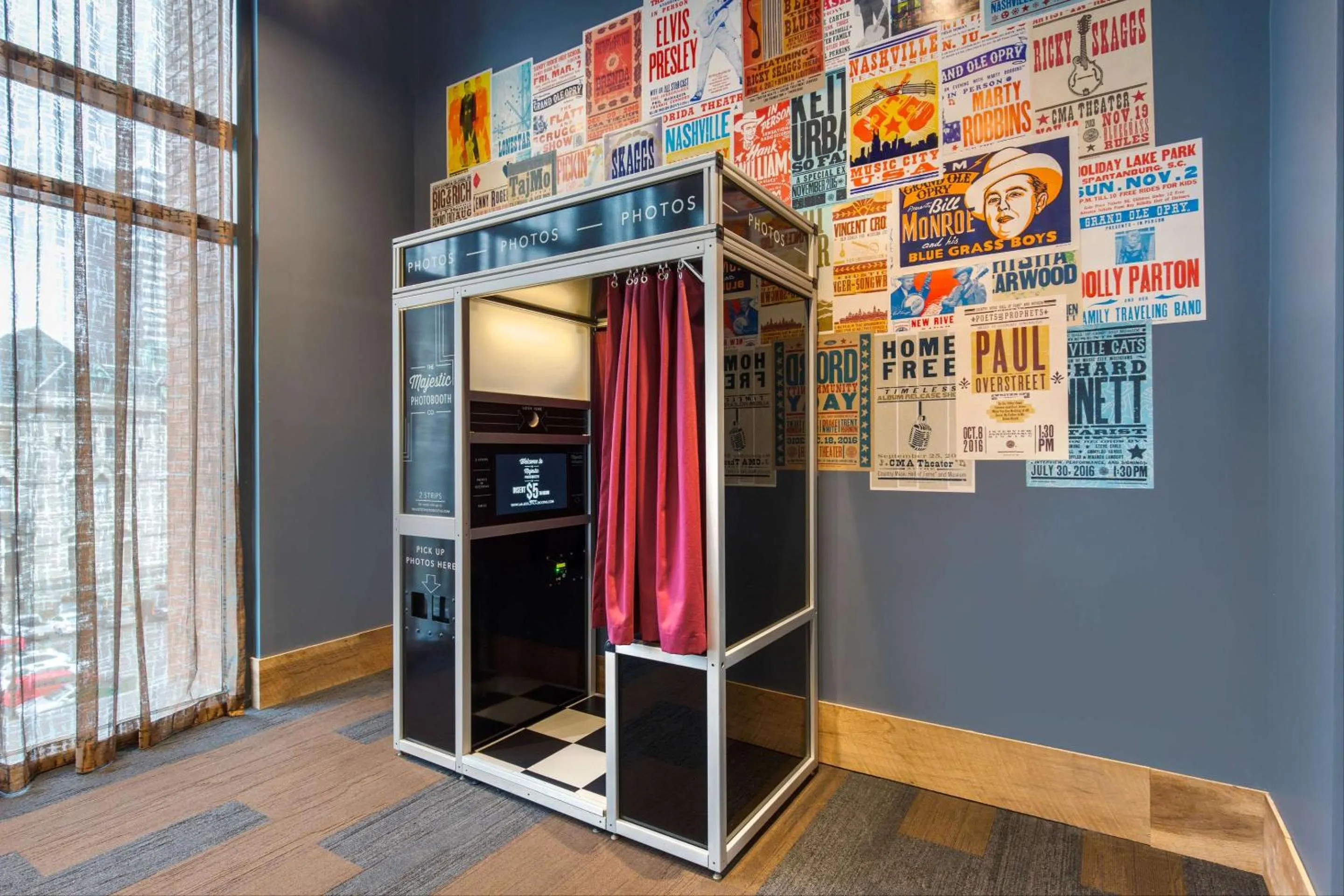 Restaurant/places to eat in Cambria Hotel Nashville Downtown