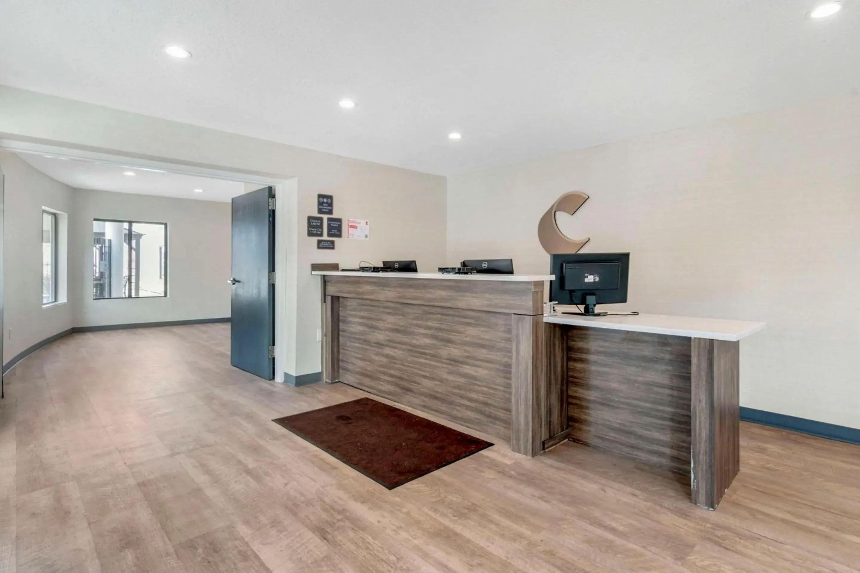 Comfort Inn Kansas City Midtown Comfort Inn Kansas City Midtown