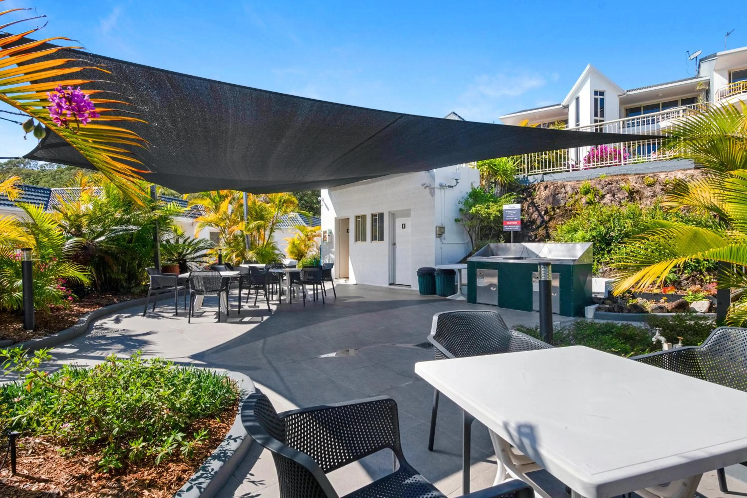 BBQ facilities in The Hill Apartments Currumbin Beach