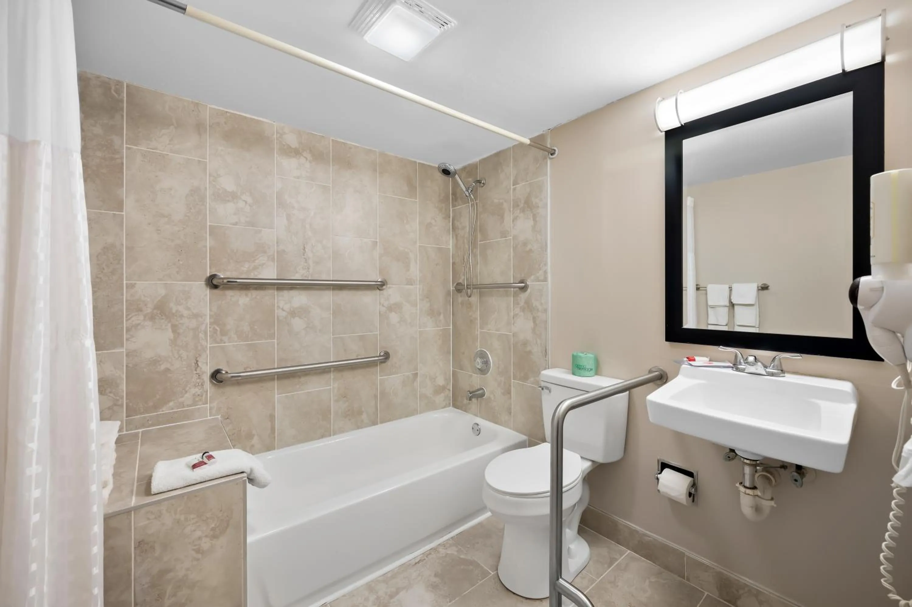 Bathroom in Quality Inn Fort Myers Cape Coral