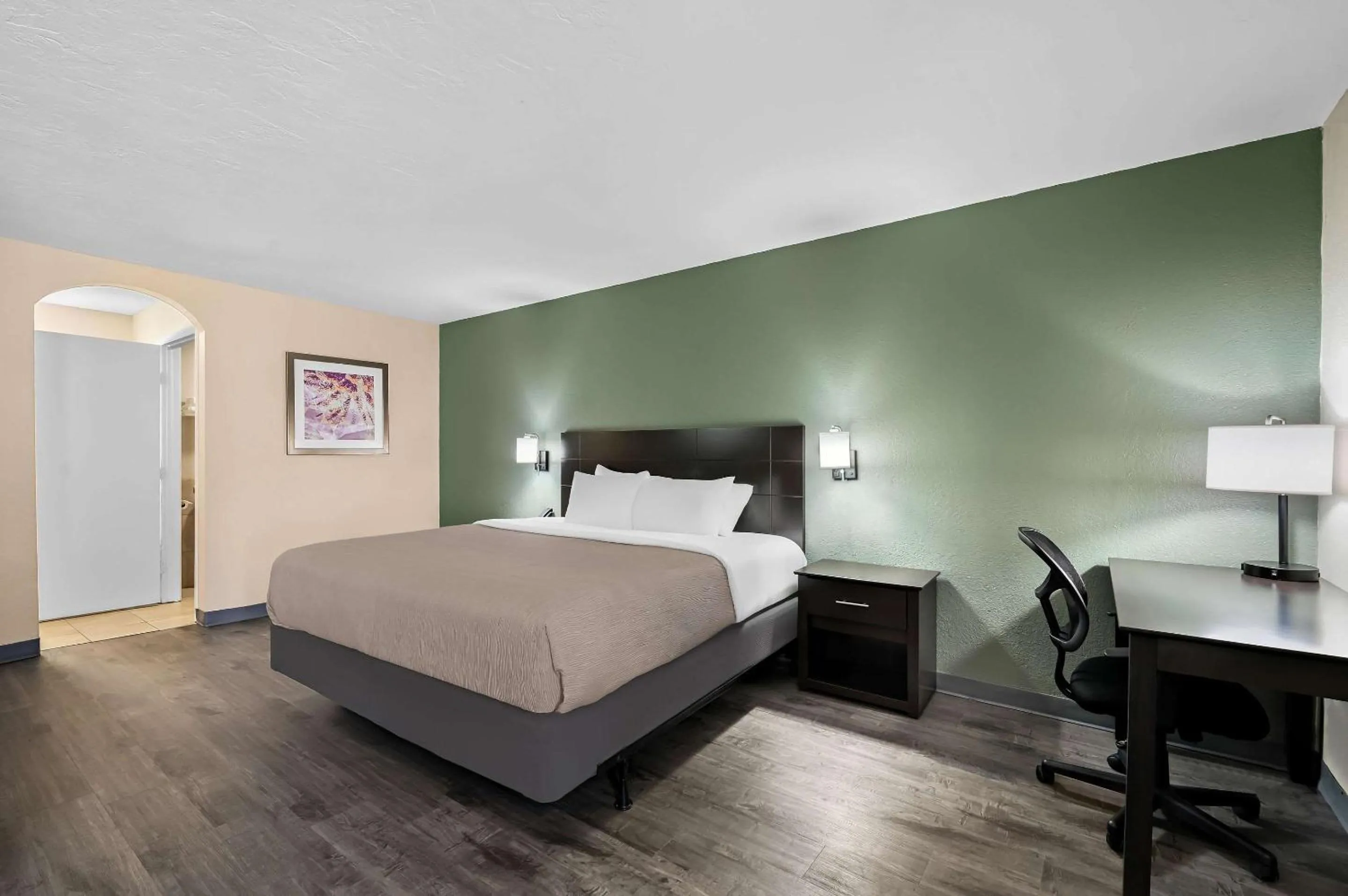 Bedroom, Bed in Quality Inn Fort Myers Cape Coral