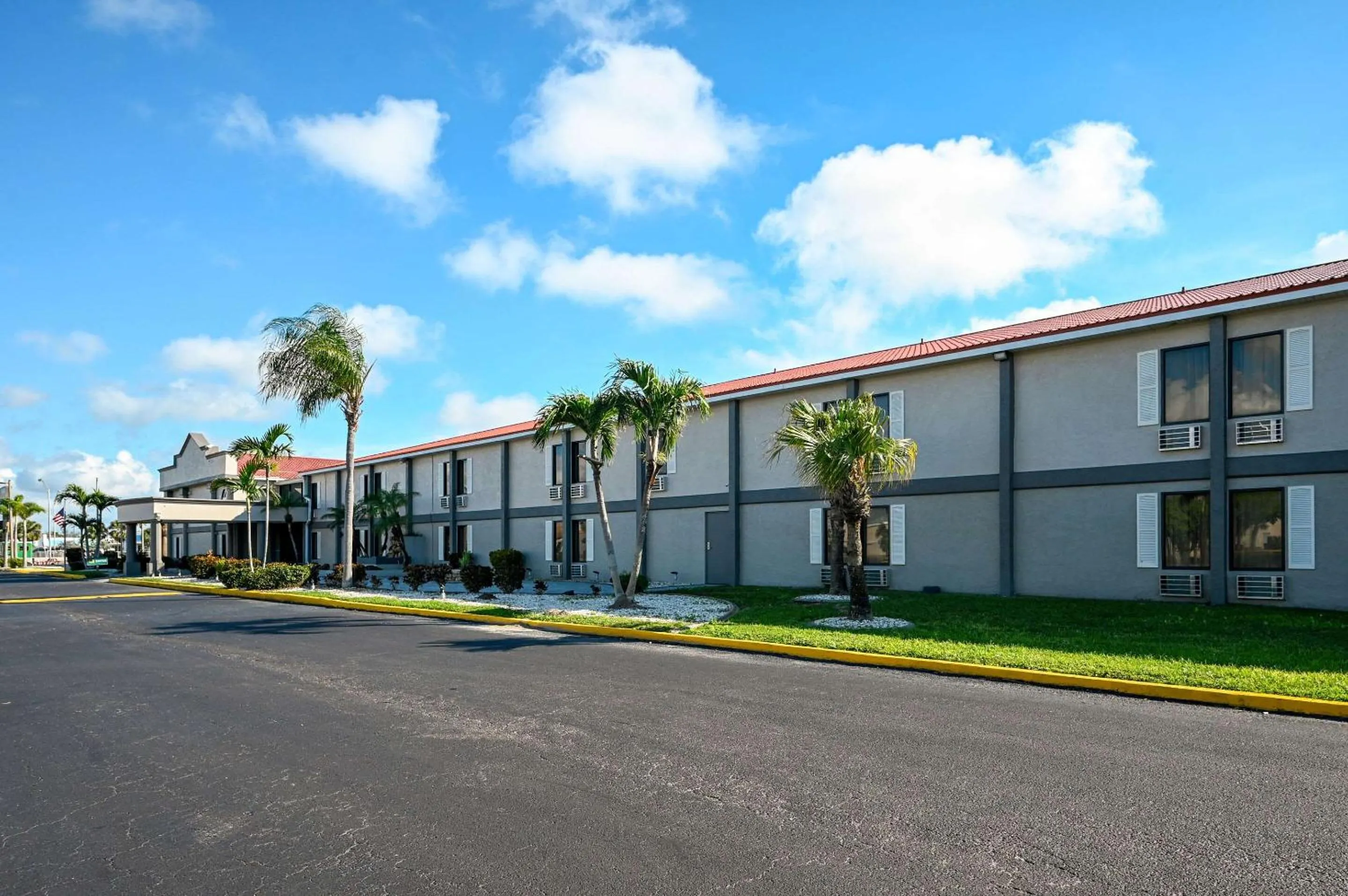 Property building in Quality Inn Fort Myers Cape Coral