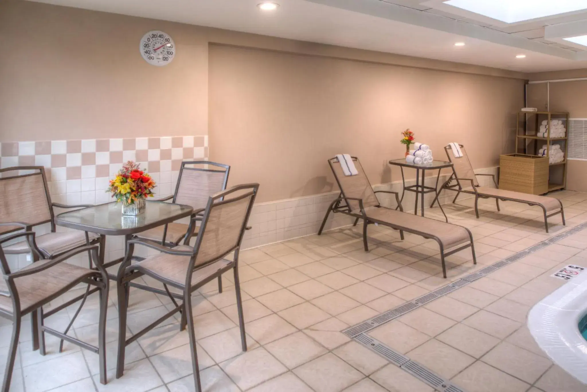 Swimming pool in Holiday Inn - Belcamp - Aberdeen Area by IHG Swimming pool in Holiday Inn - Belcamp - Aberdeen Area by IHG