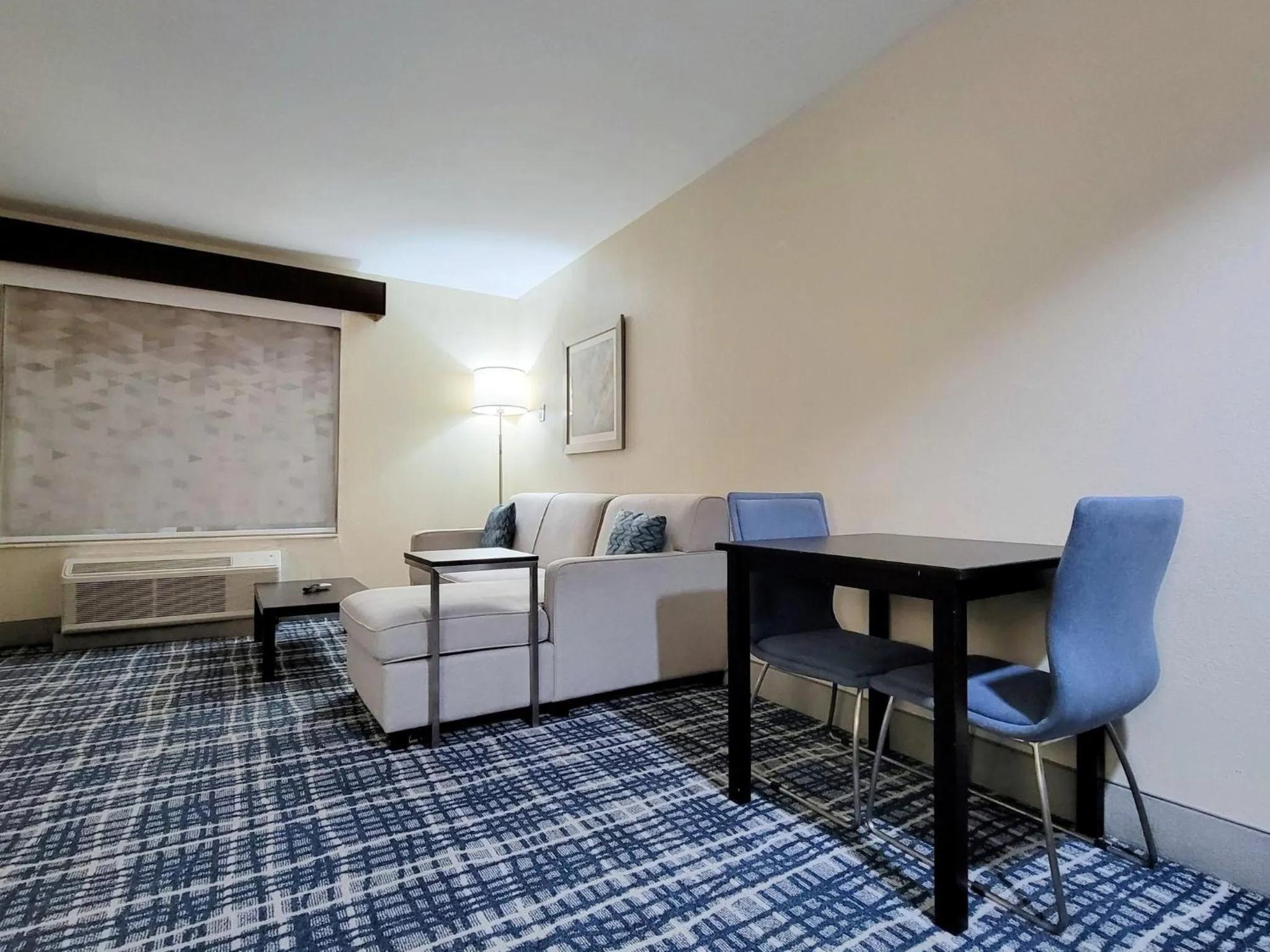 Photo of the whole room in Holiday Inn - Belcamp - Aberdeen Area by IHG