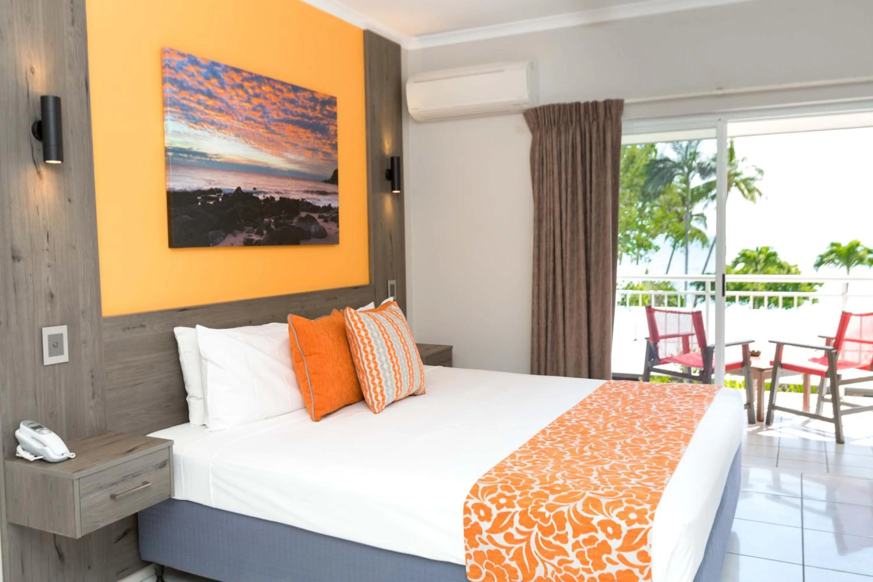 Bed in Turtle Cove Beach Resort - Adults Only LGBTQIA & Allies
