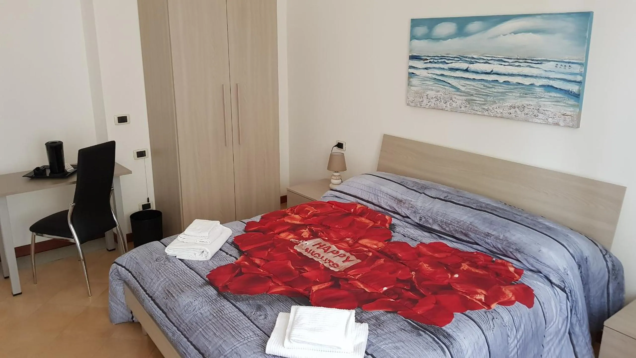 Photo of the whole room, Bed in Il Giardino dei Limoni Room & Apartments