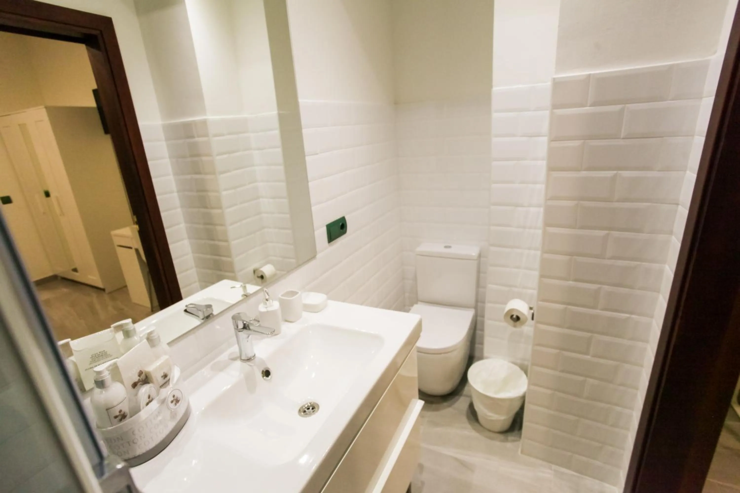 Toilet in Carretería Center Apartments