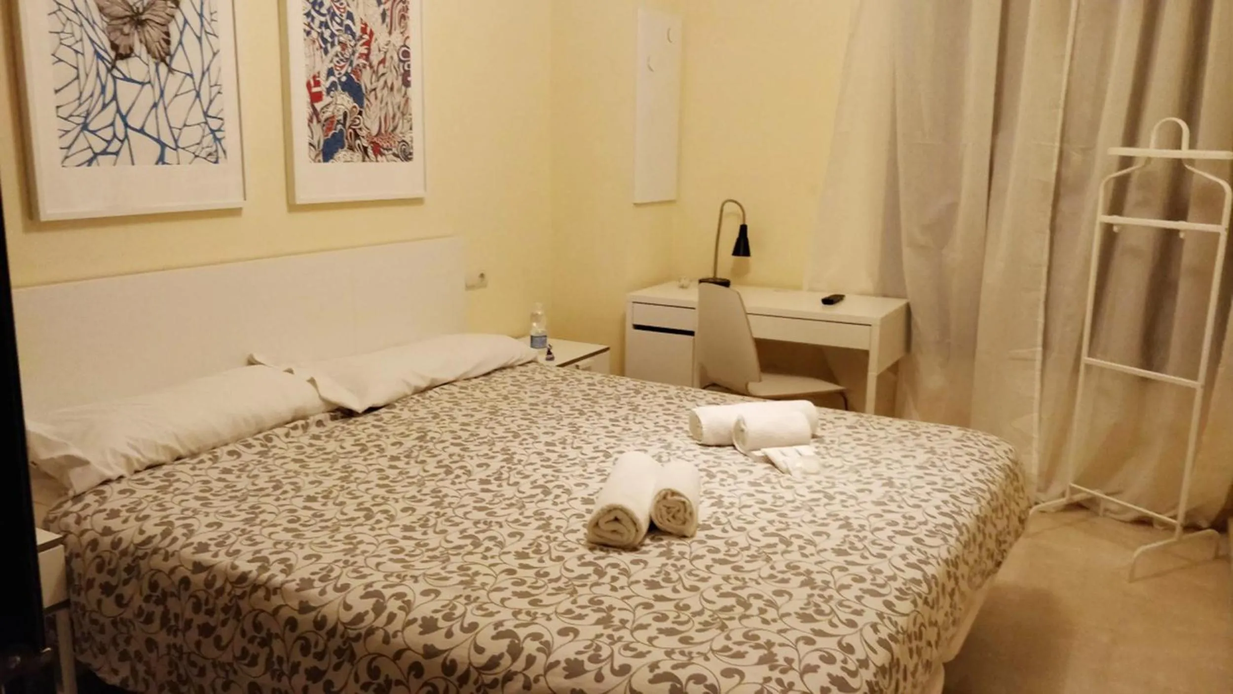 Bed in Carretería Center Apartments