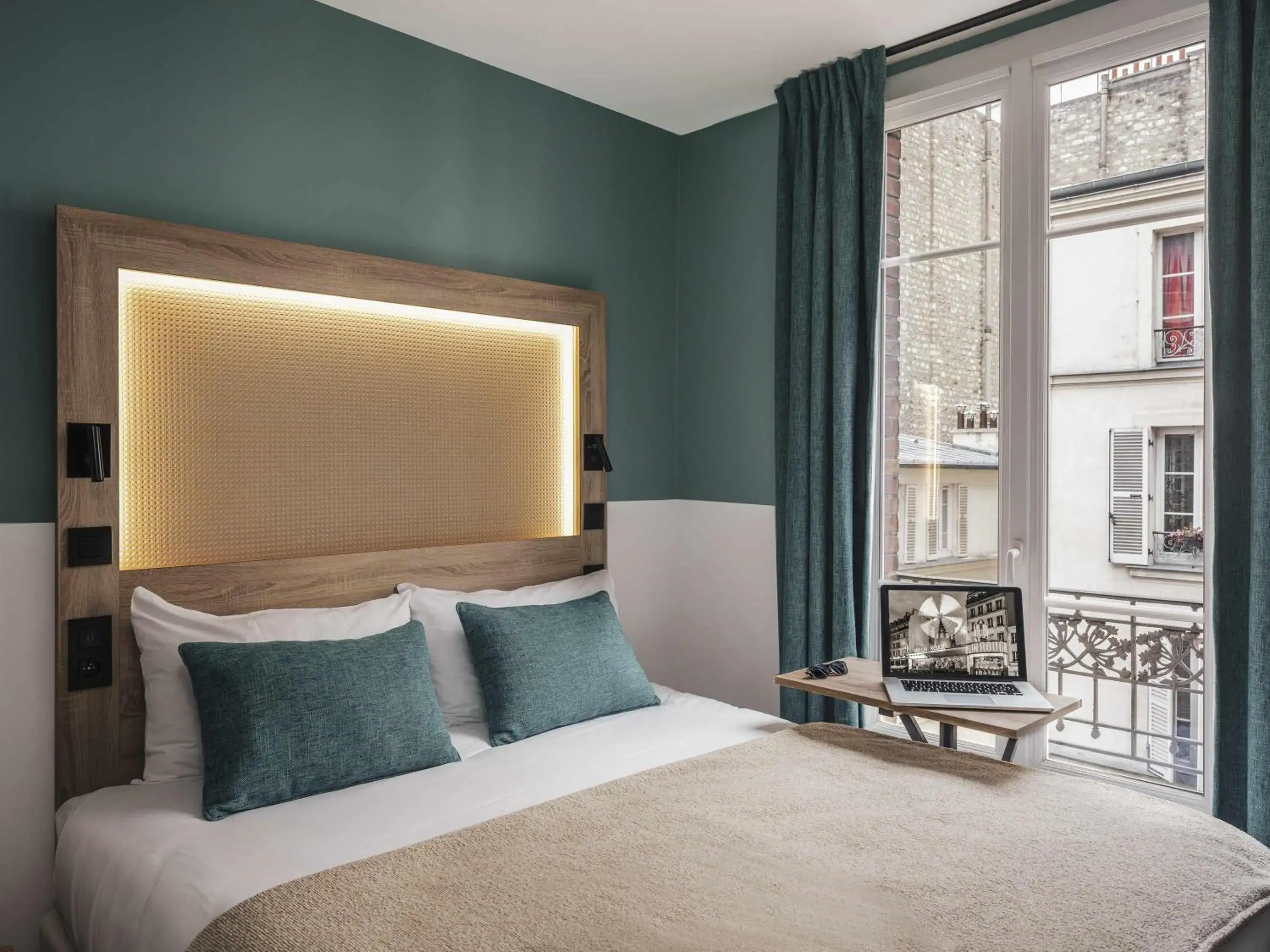 Bedroom, Bed in ibis Styles Paris Montmartre Nord Bedroom, Bed in ibis Styles Paris Montmartre Nord