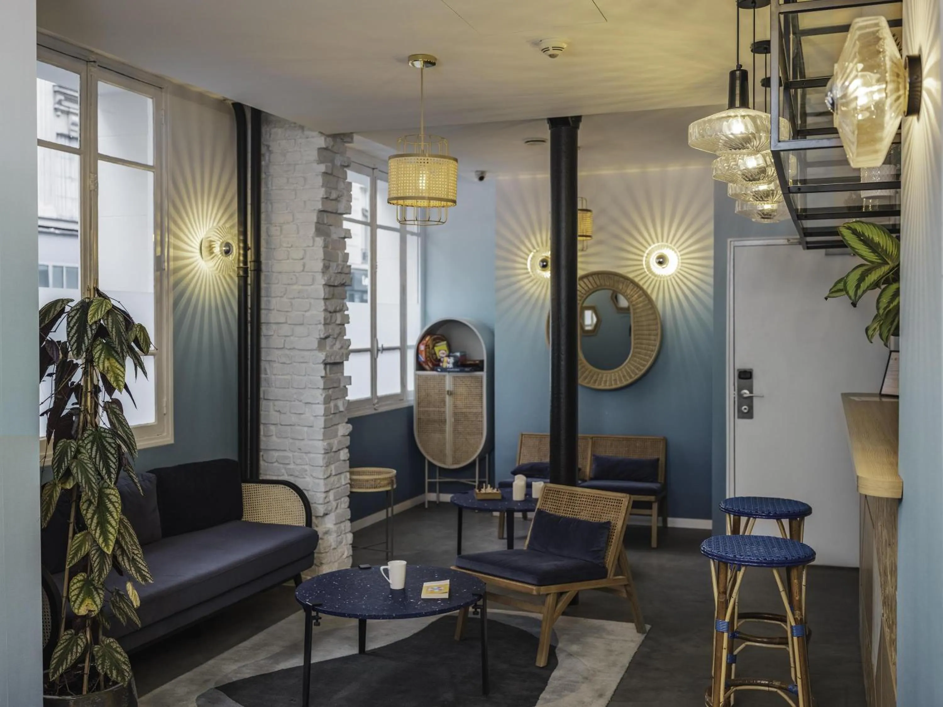 Bedroom in ibis Styles Paris Montmartre Nord