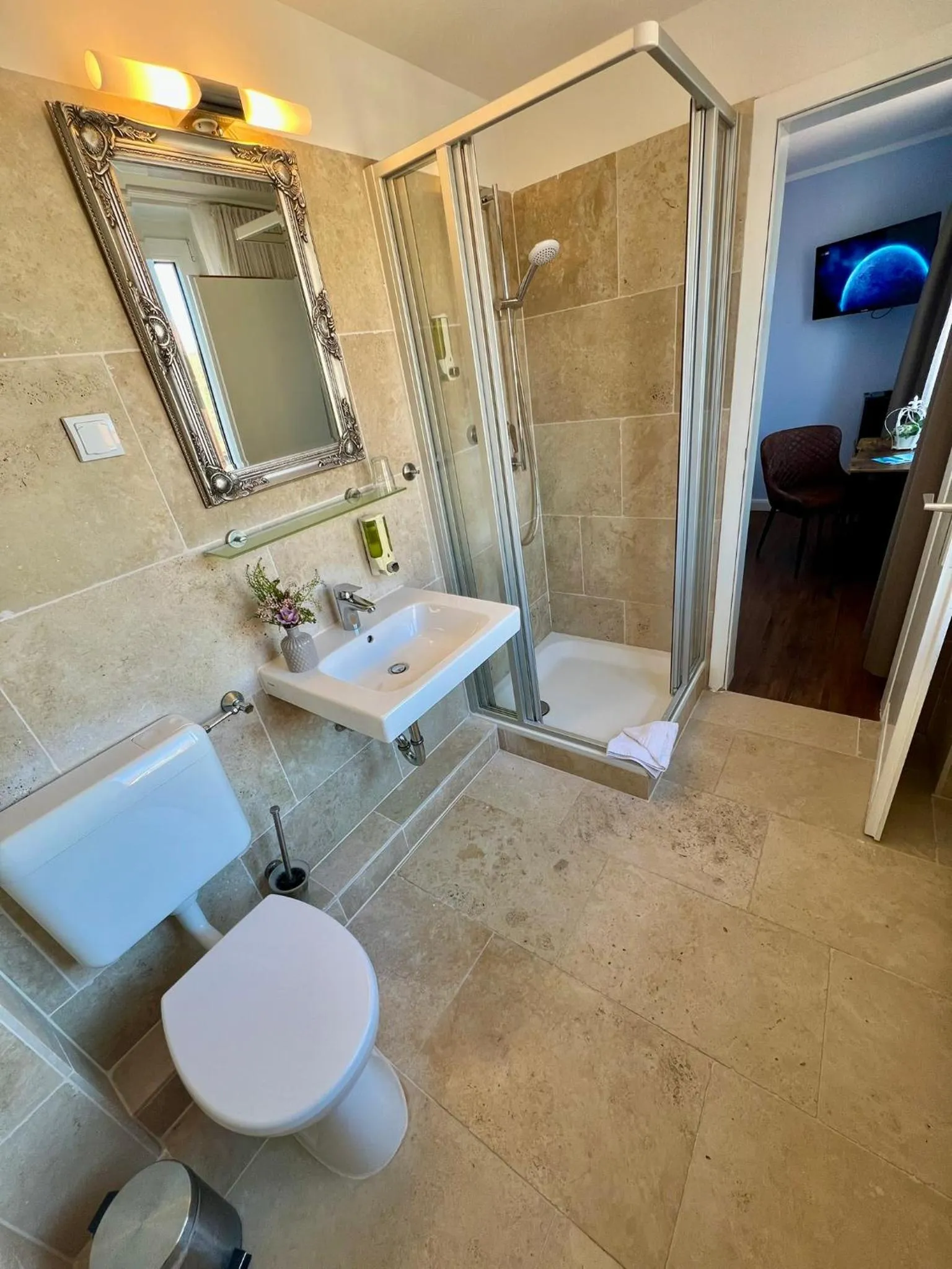 Bathroom in Hotel Holsteinische Schweiz am Dieksee