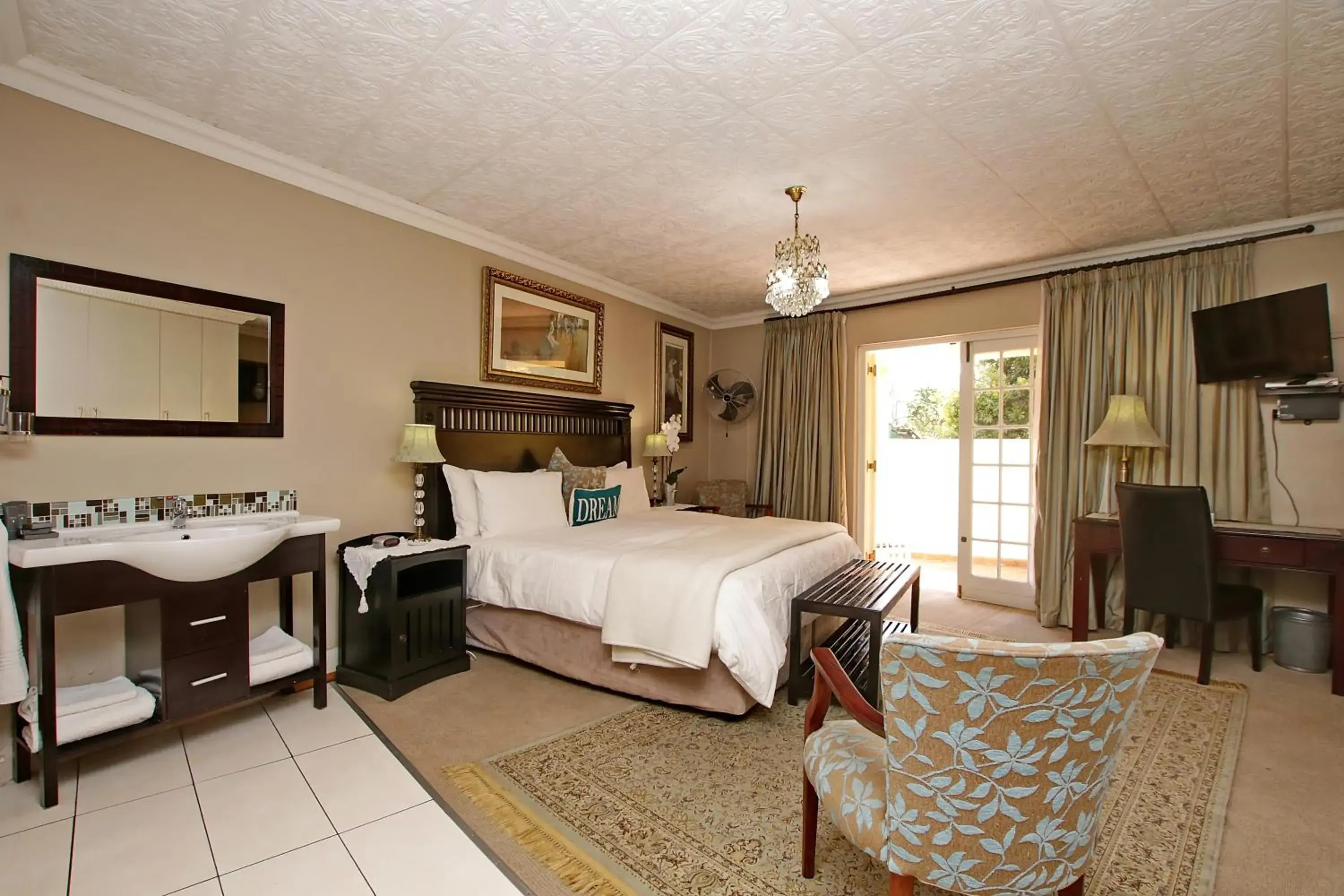 Photo of the whole room in Arum Place Guest House Photo of the whole room in Arum Place Guest House