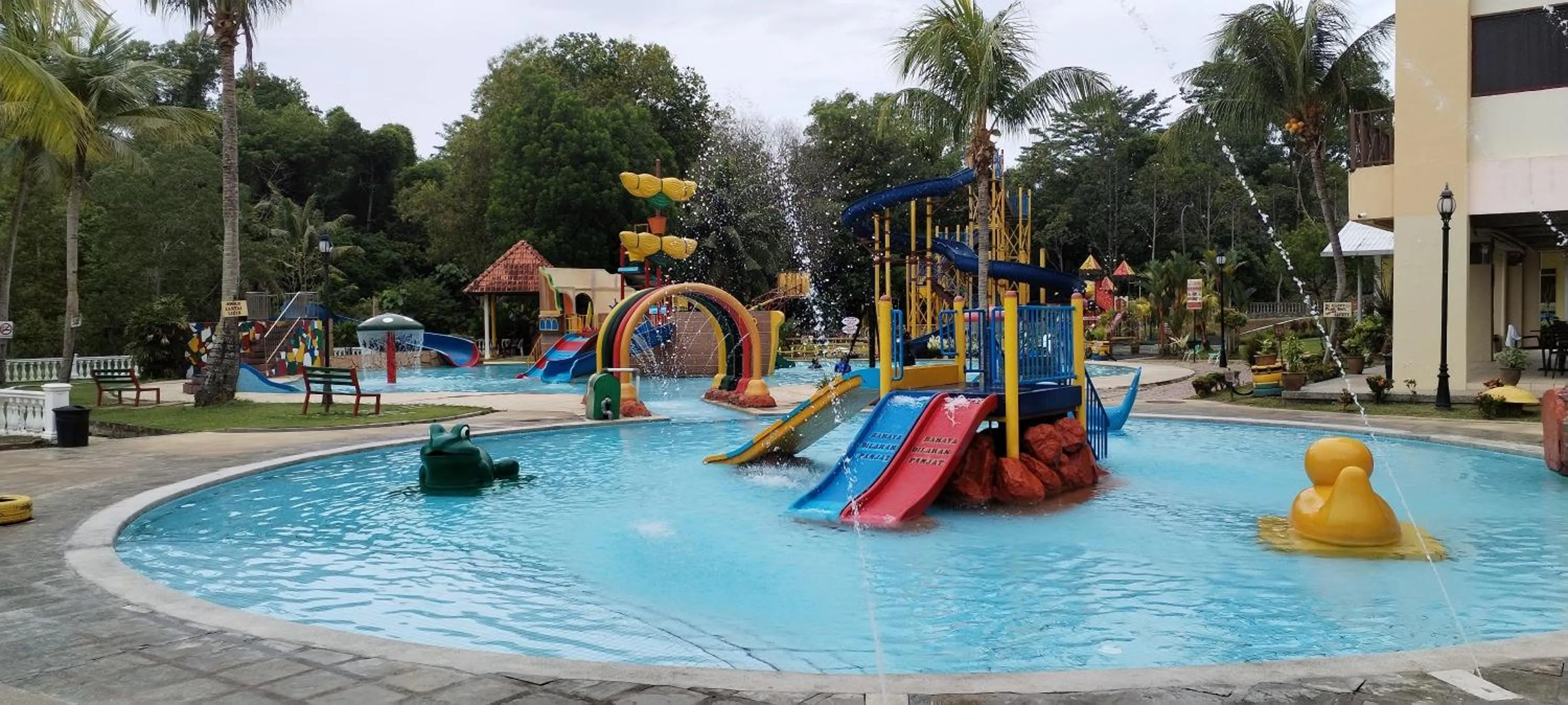 Aqua park in Amverton Heritage Resort