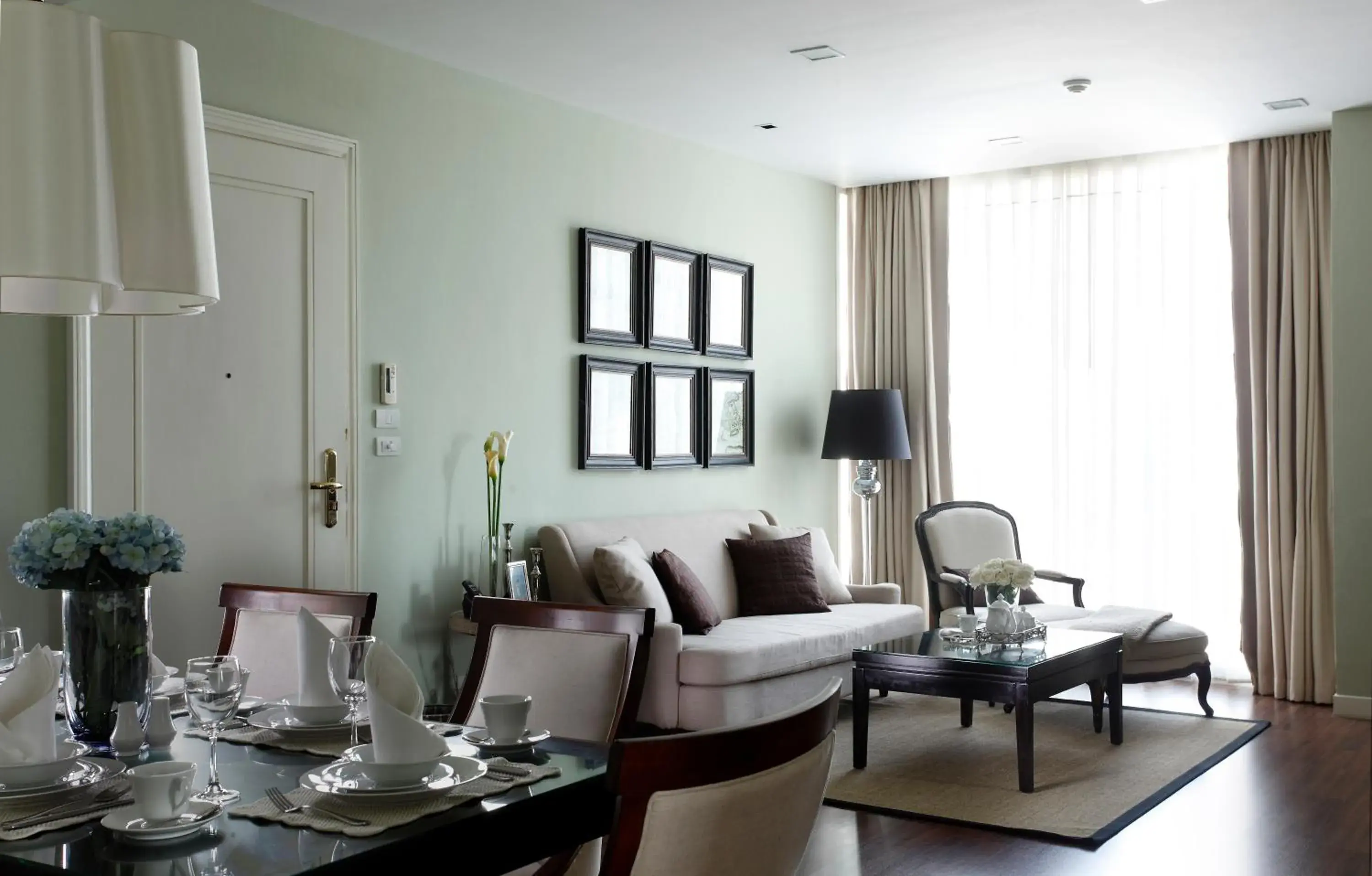 Four-Bedroom Royal Suite in Rongratana Executive Residence Bangkok Four-Bedroom Royal Suite in Rongratana Executive Residence Bangkok