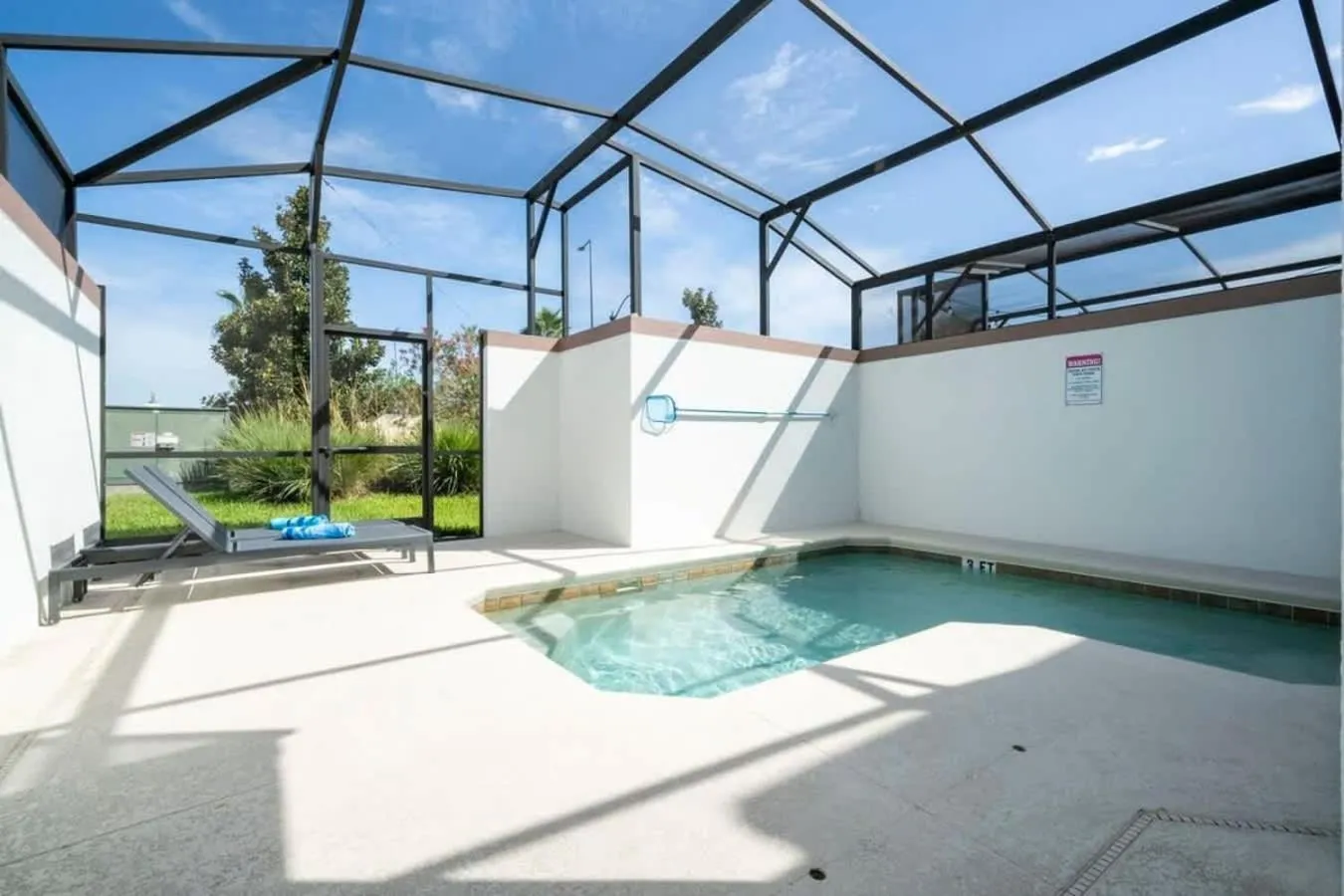 Patio in Five Bedrooms TownHome with Pool 4849