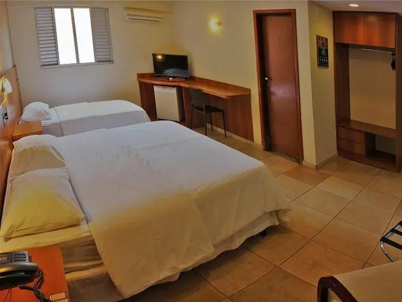 Luxury Triple Room - single occupancy in Hotel Bernal Luxury Triple Room - single occupancy in Hotel Bernal