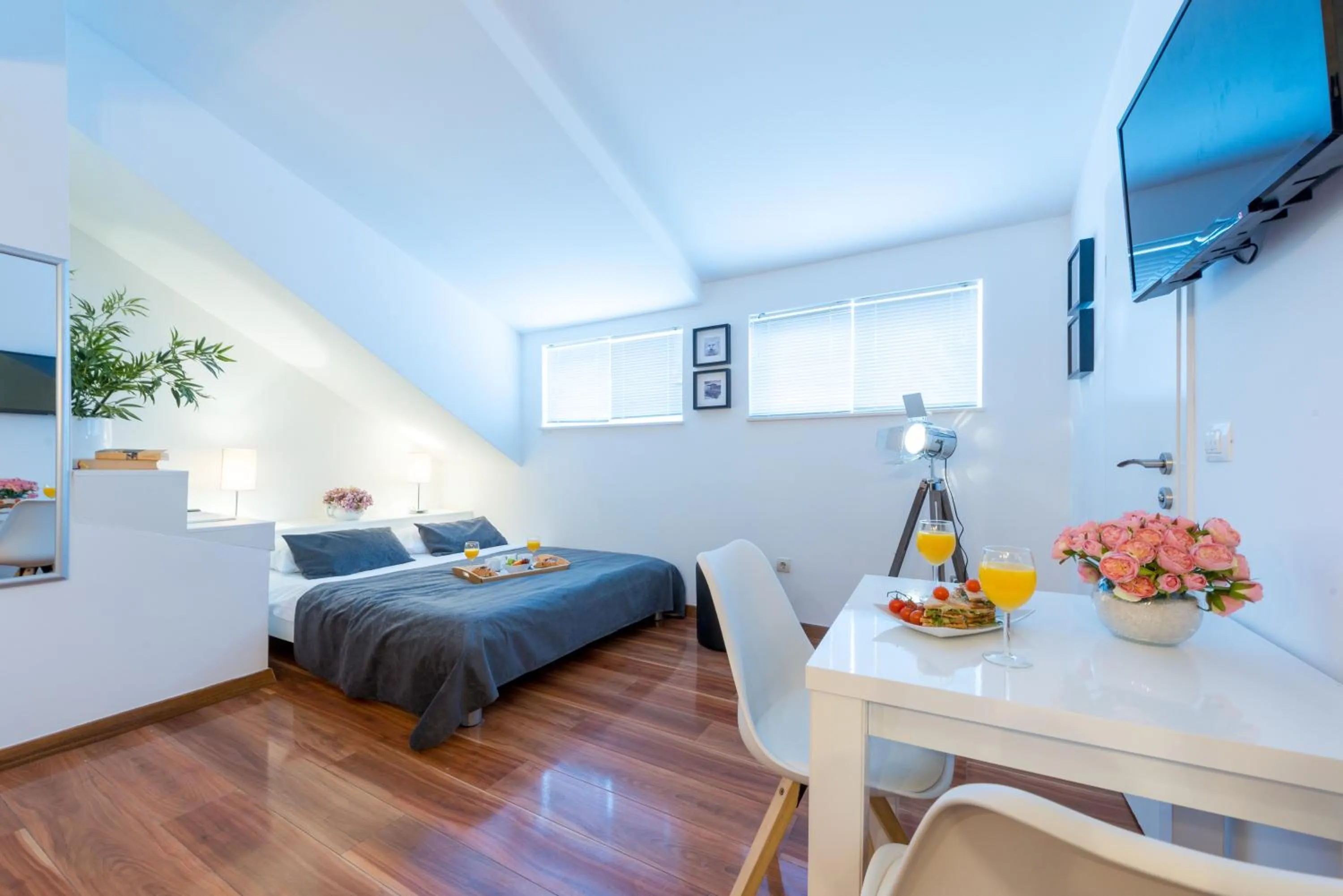 Bedroom, Bed in Scalini Palace