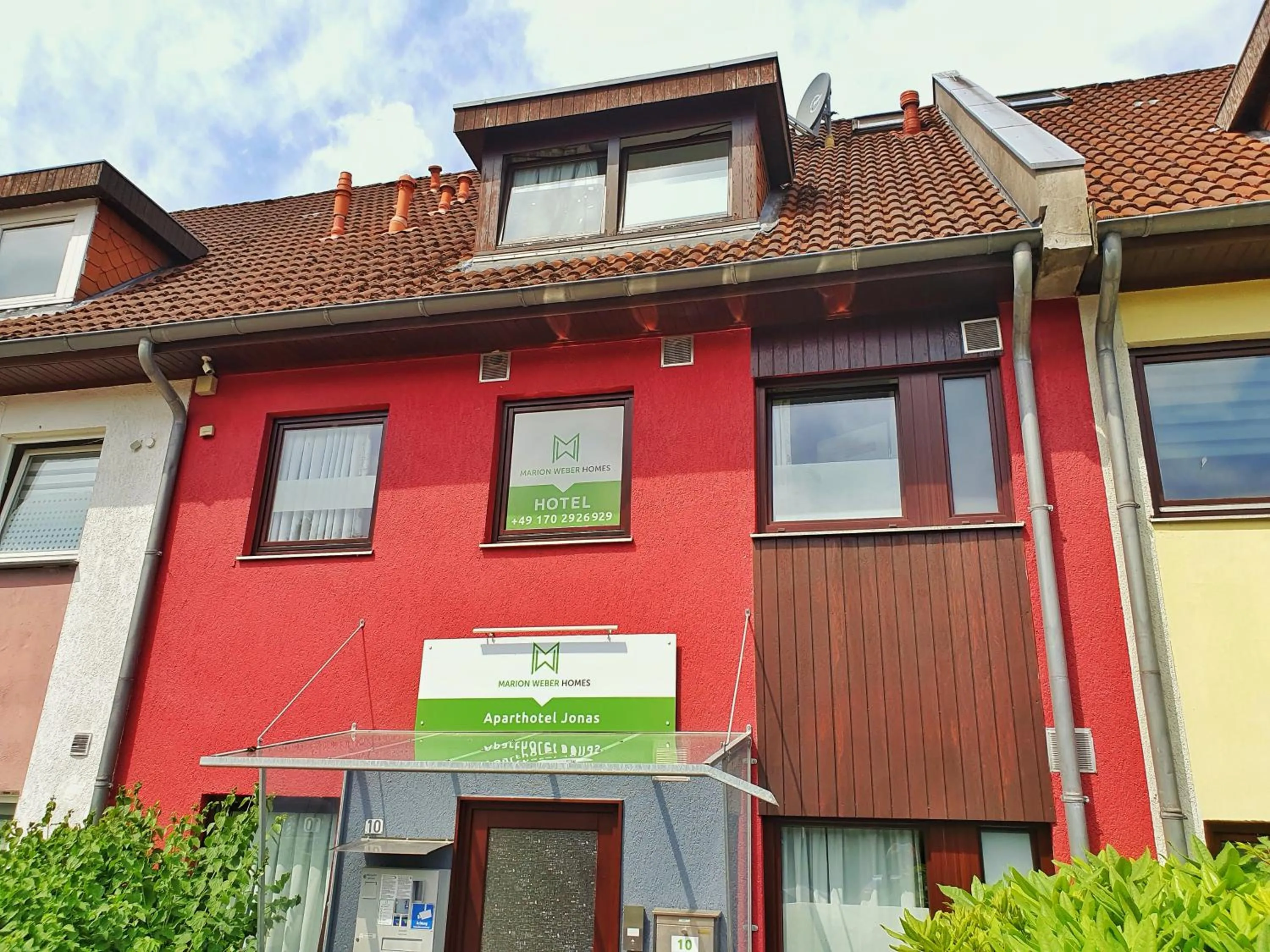 Property building in Aparthotel Jonas