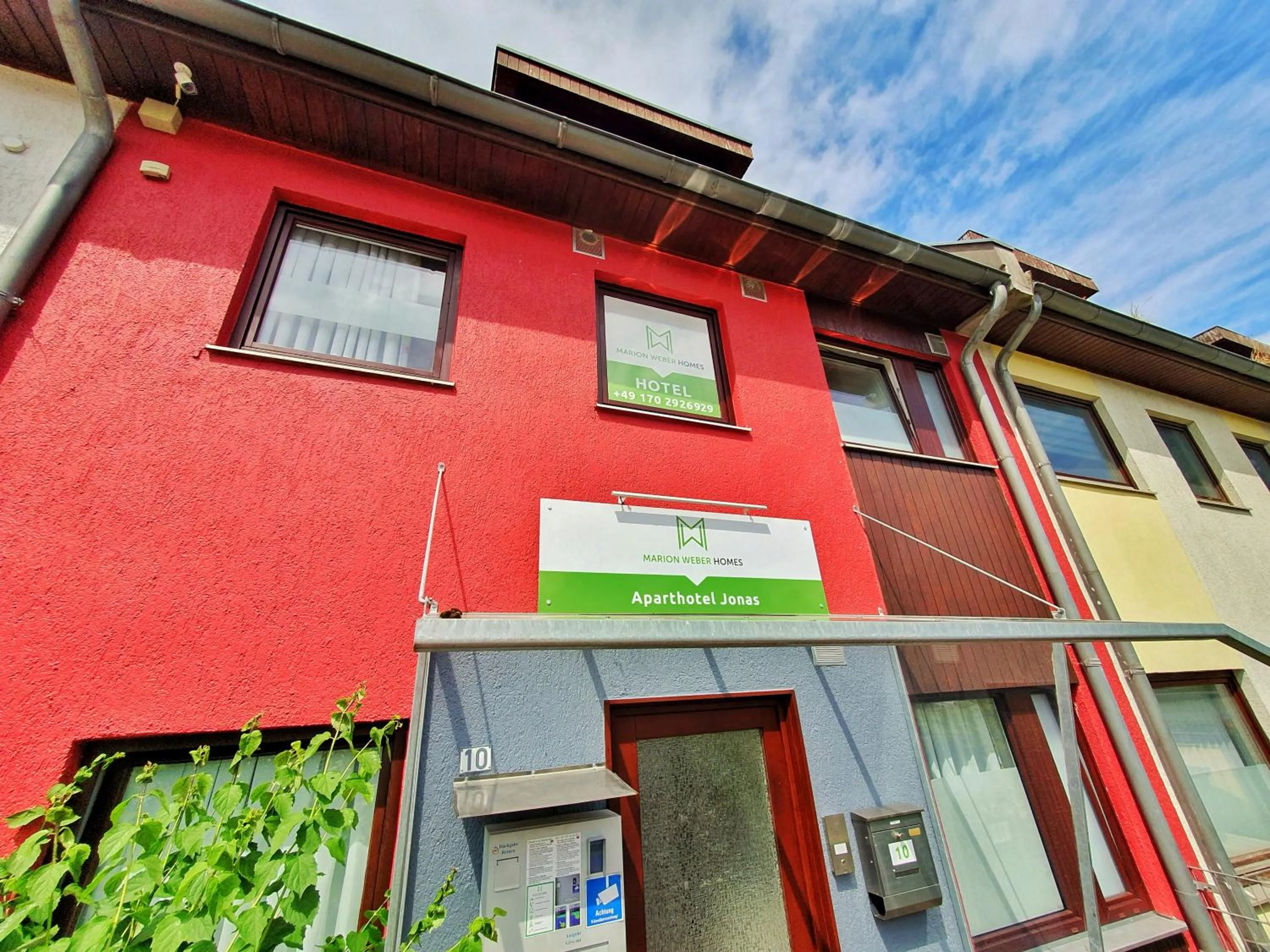 Property building in Aparthotel Jonas